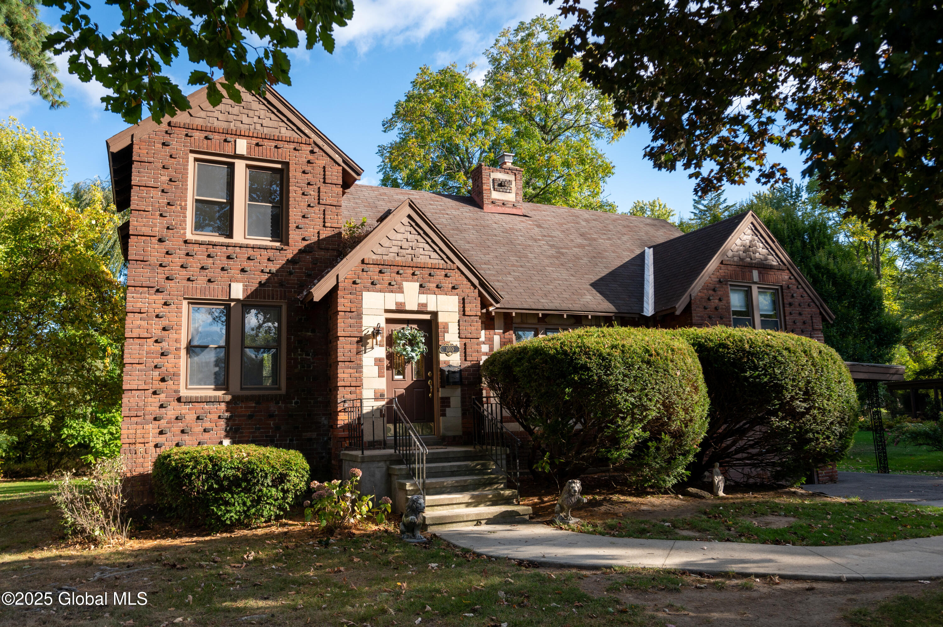 1010 N Country Club Drive — photo