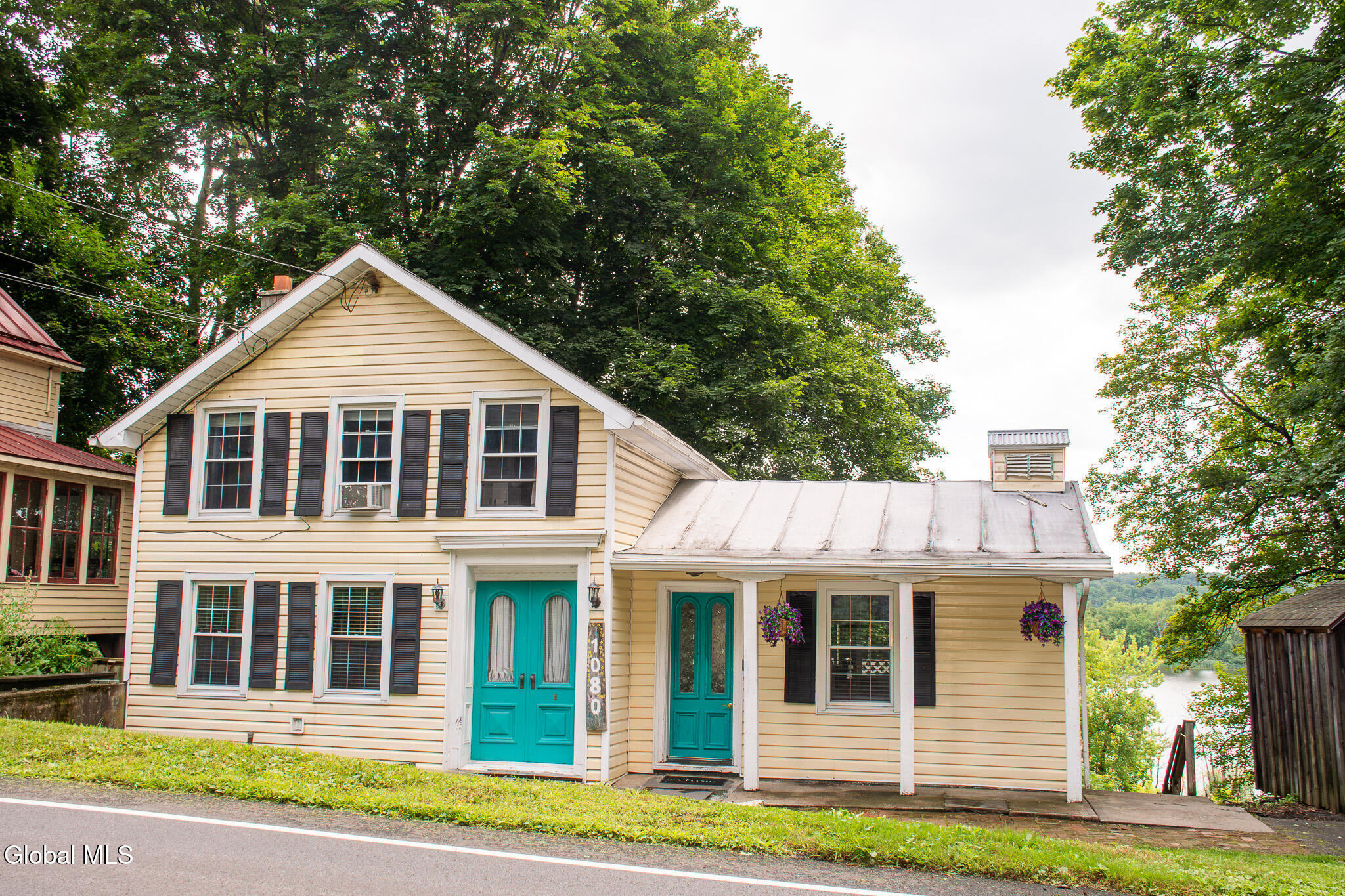1080 Route 144 — photo