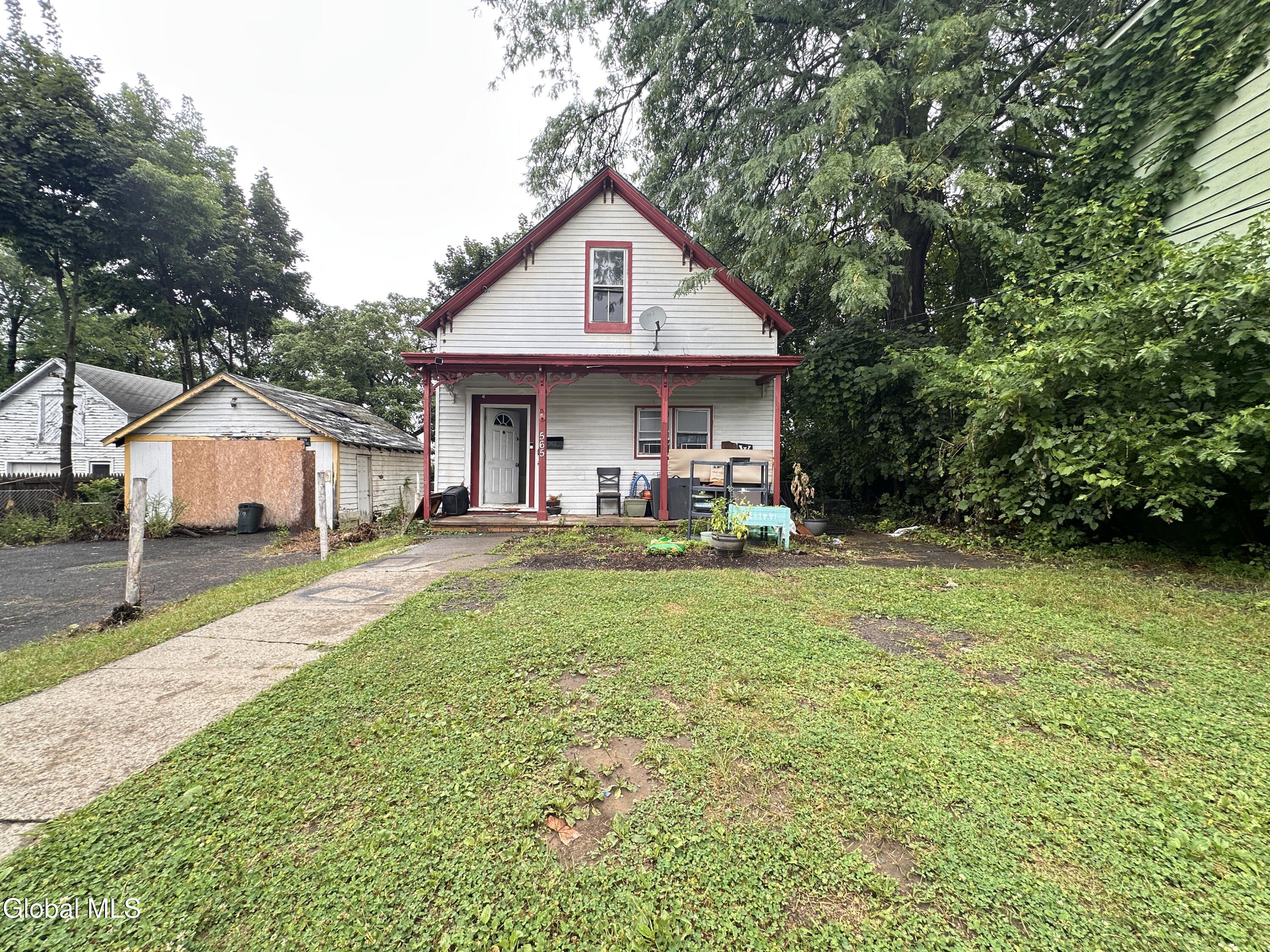 565 Nott Street — photo