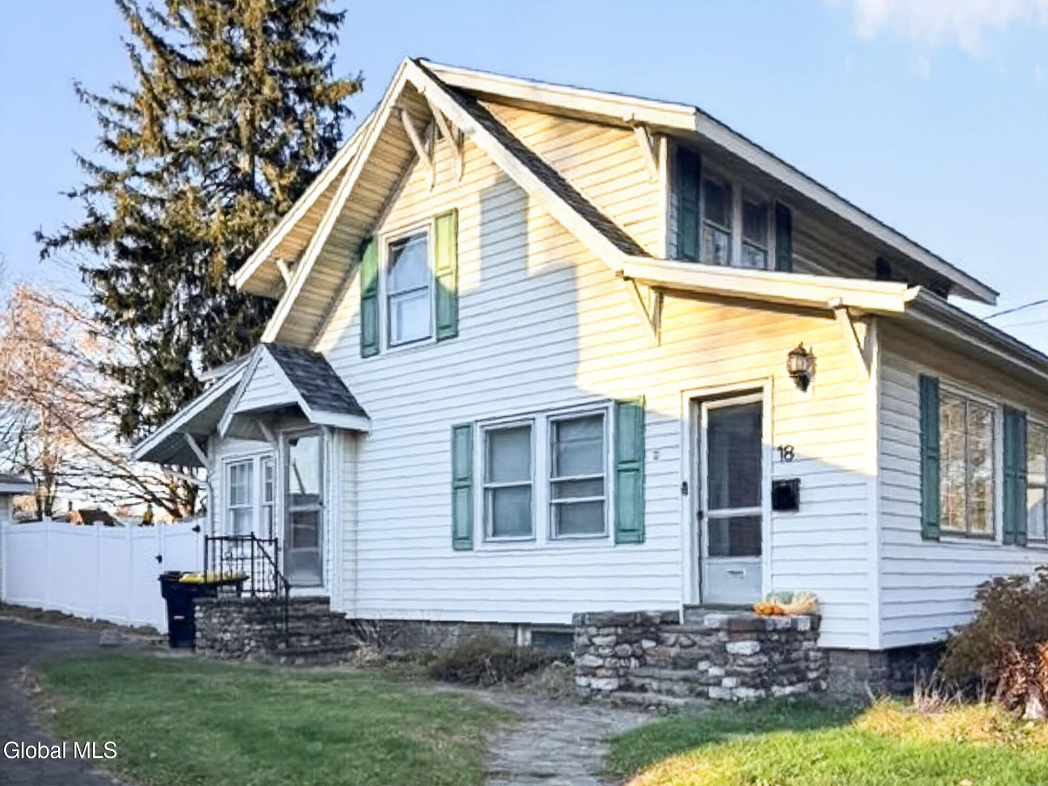 18 Fairfield Avenue — photo