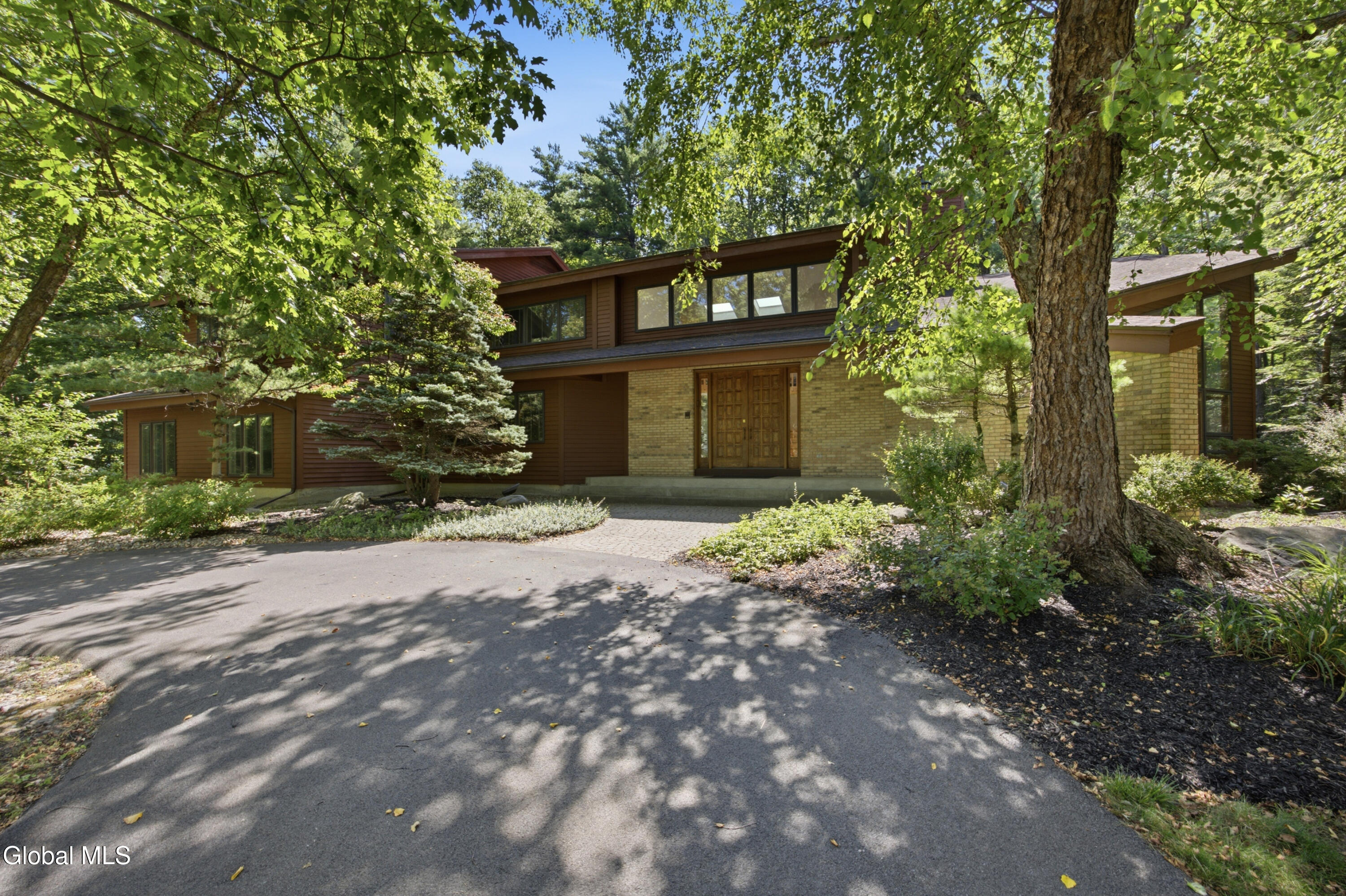 37 Covington Court — photo