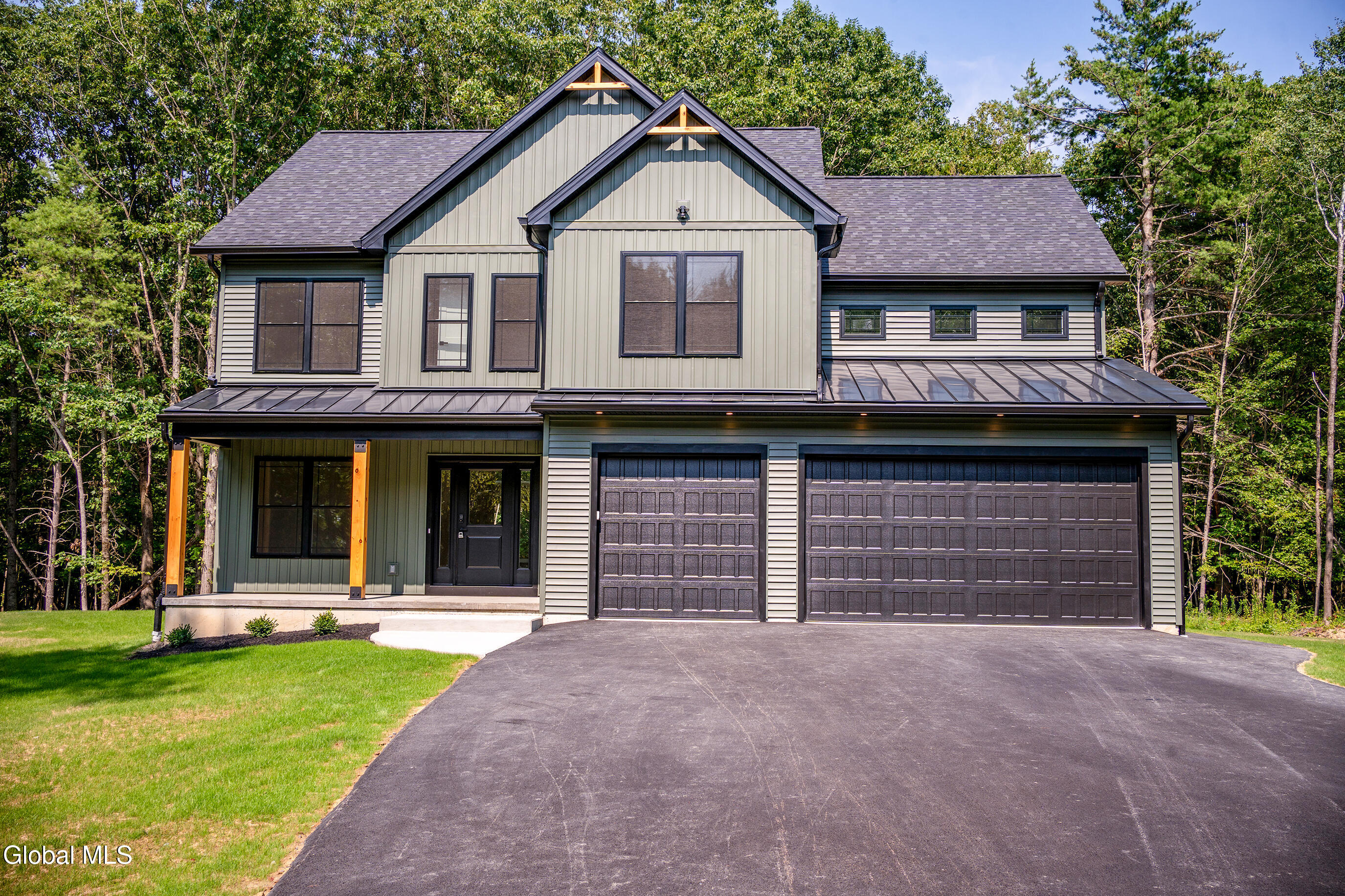 25 Maybrook Drive — photo