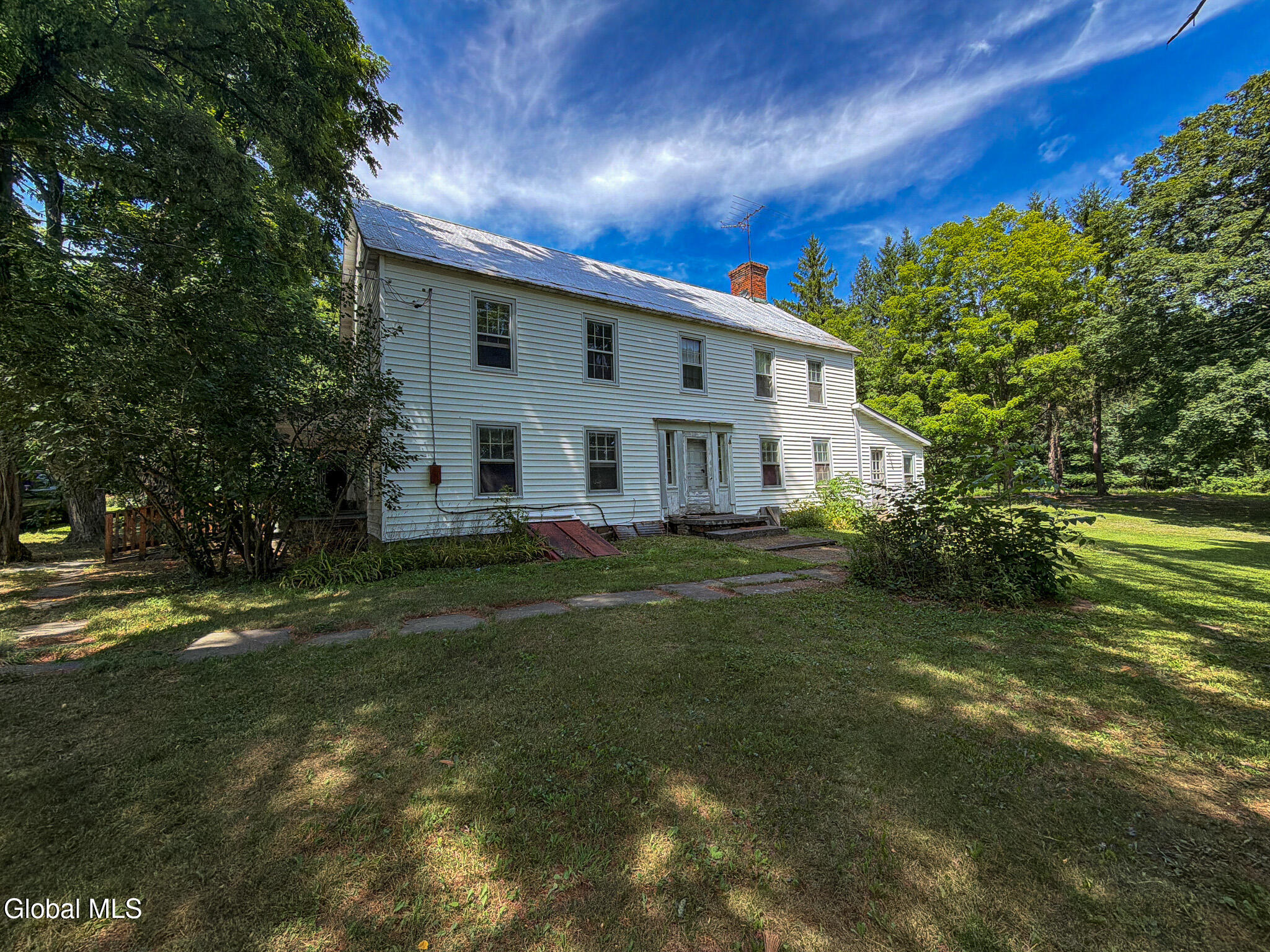 638 Hillcrest Road — photo