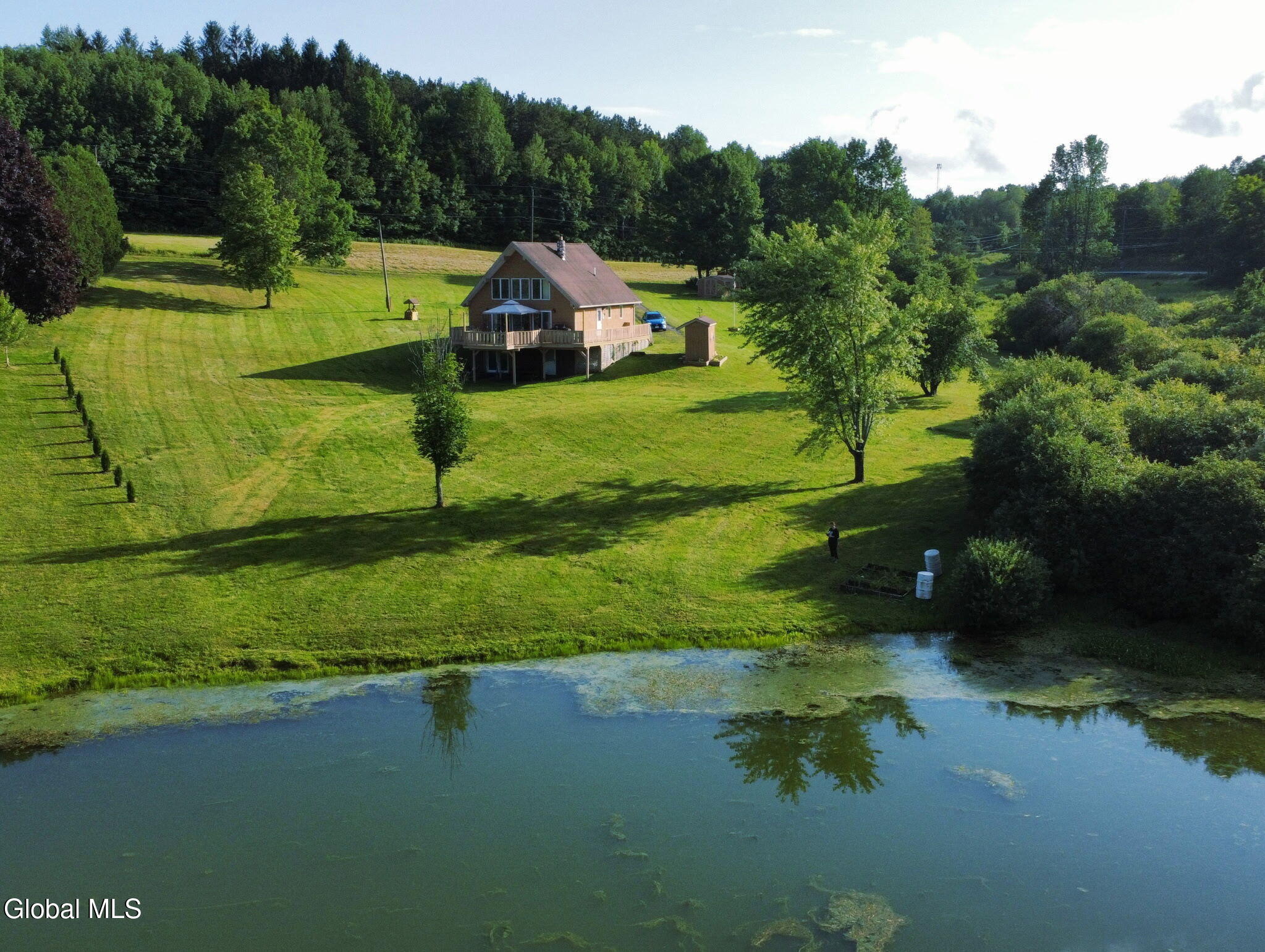 115 Lakeside Drive — photo