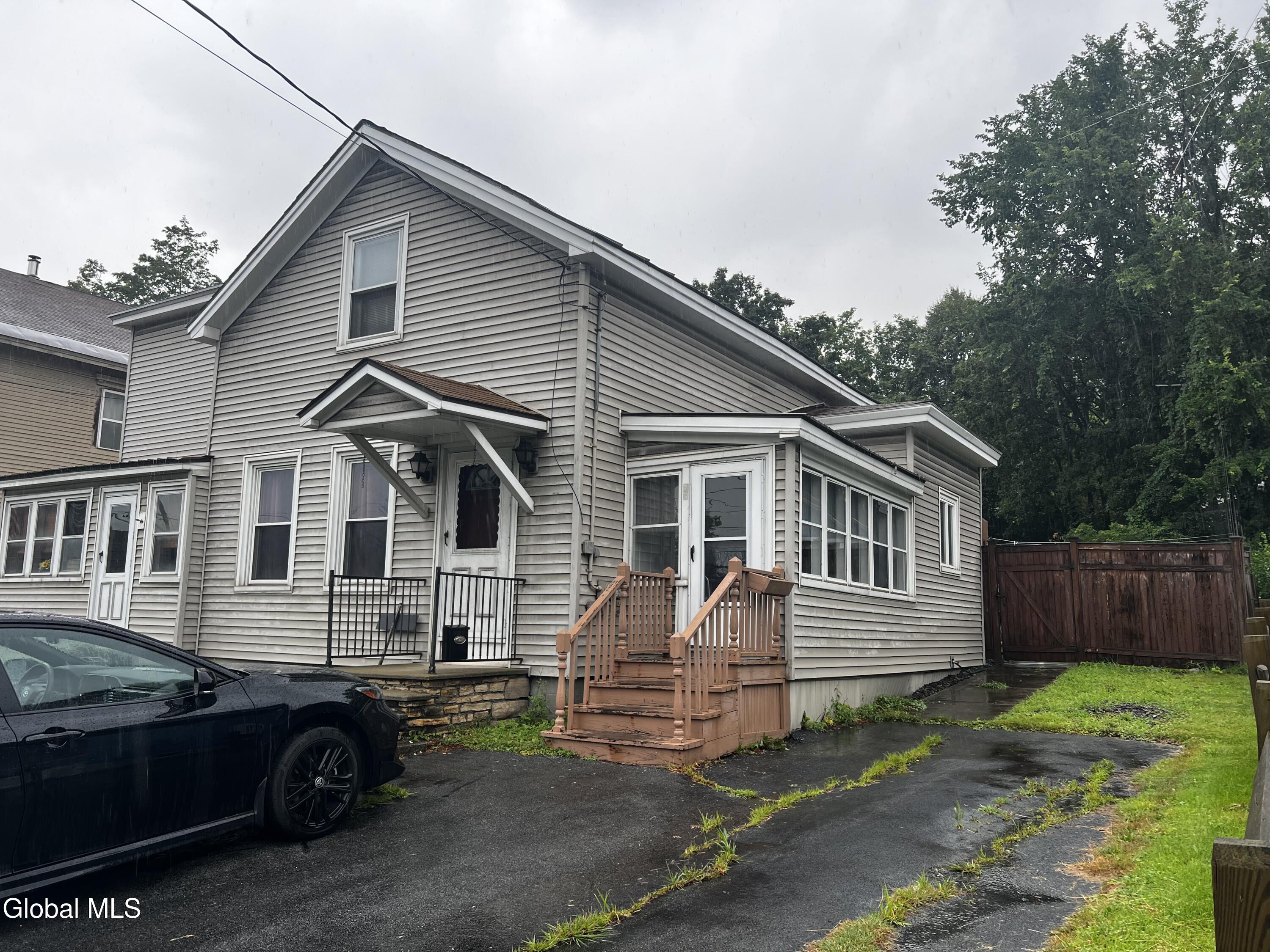 79 Poultney Street — photo
