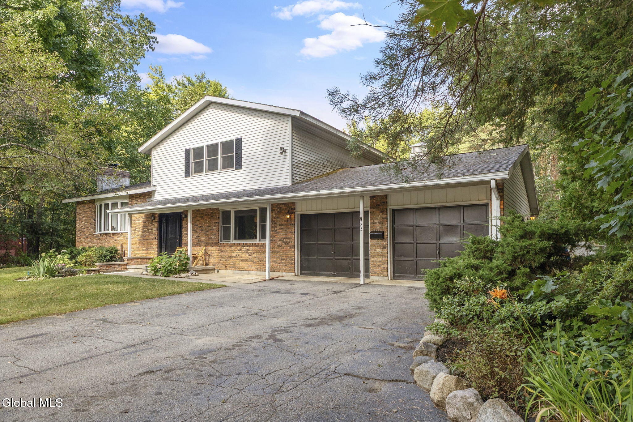 23 Sunset Drive — photo