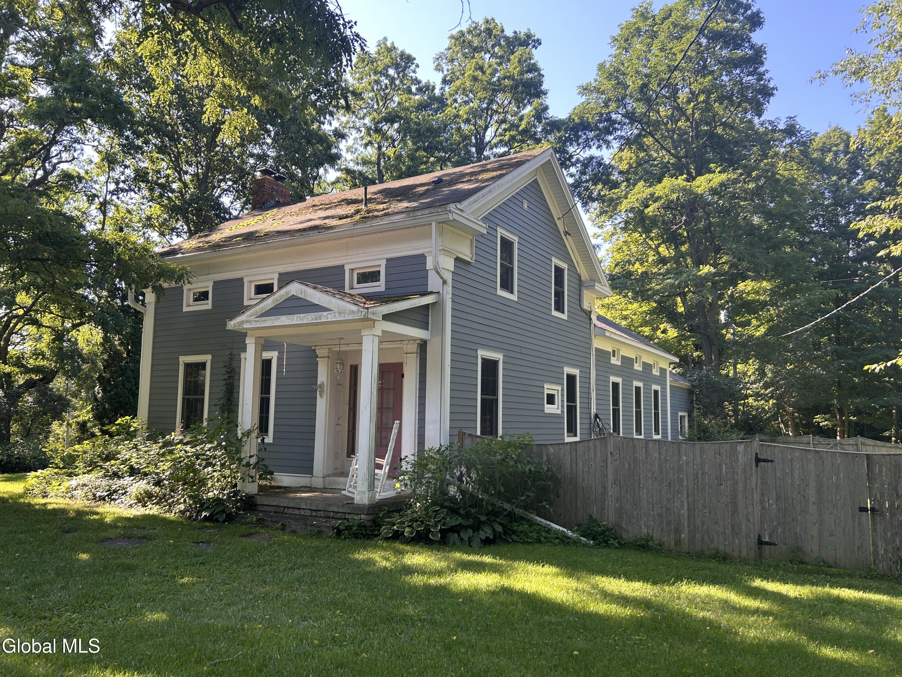 947 Charlton Road — photo