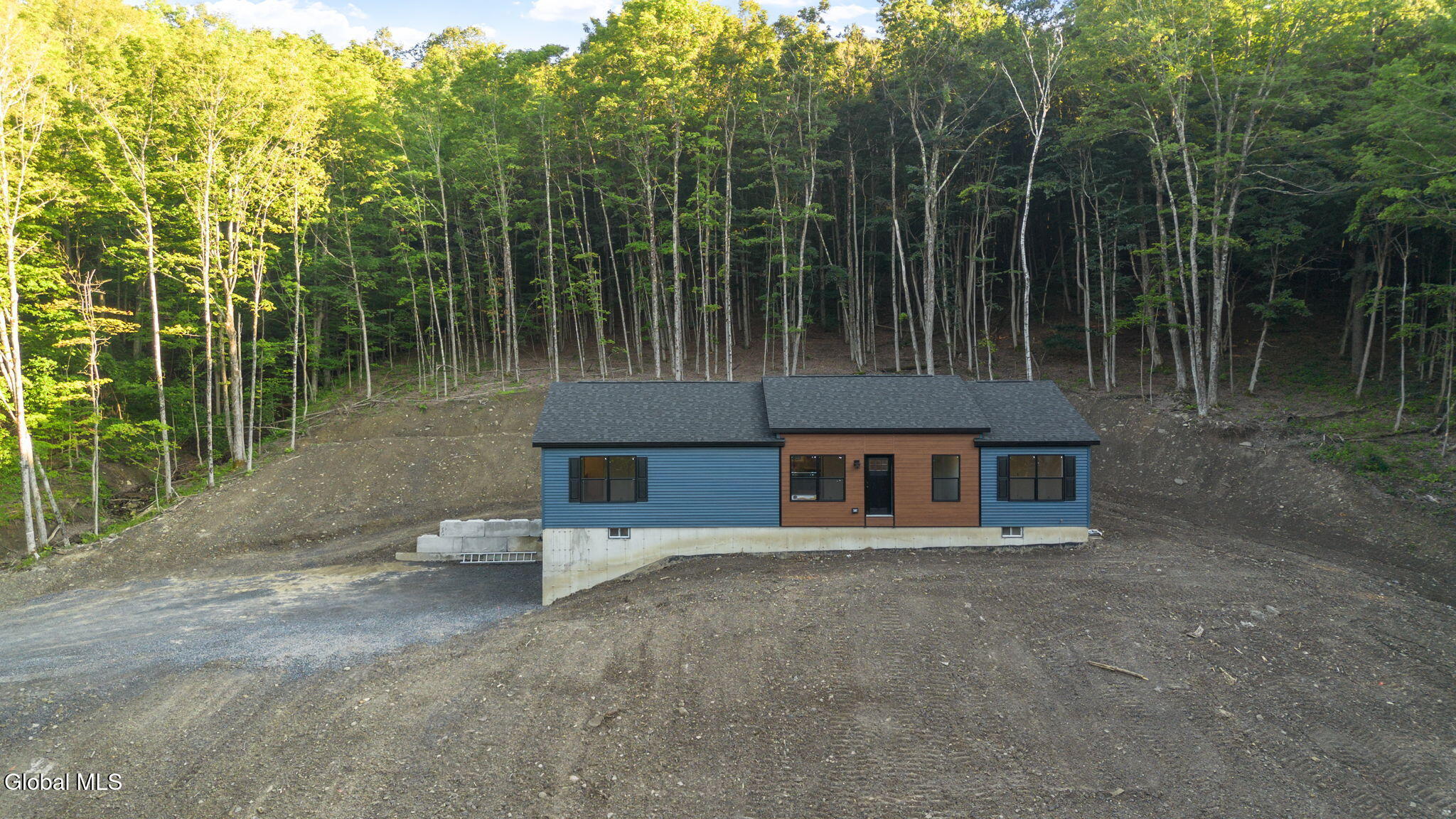 727 Irish Hill Road — photo