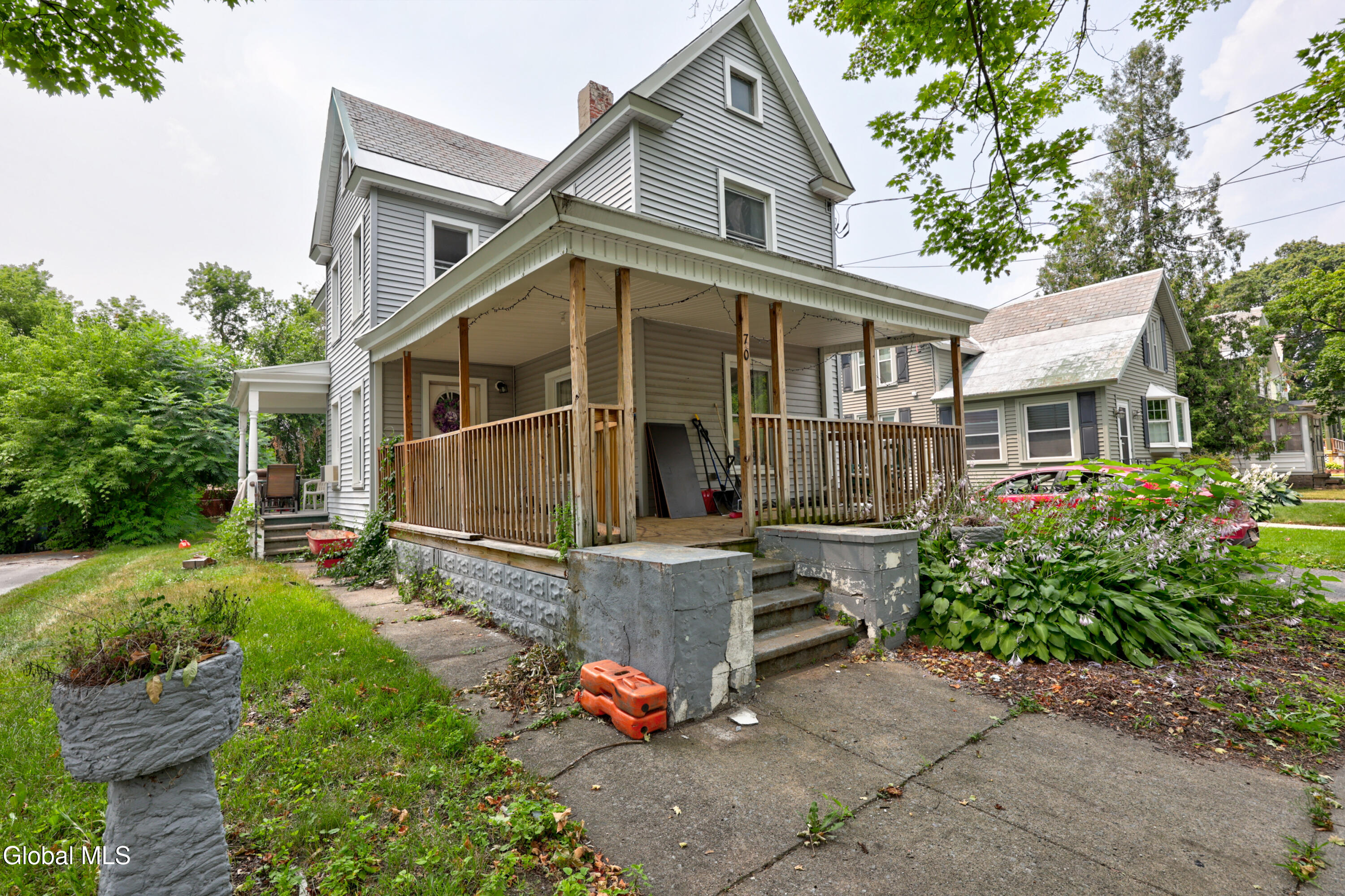 70 Walnut Street — photo