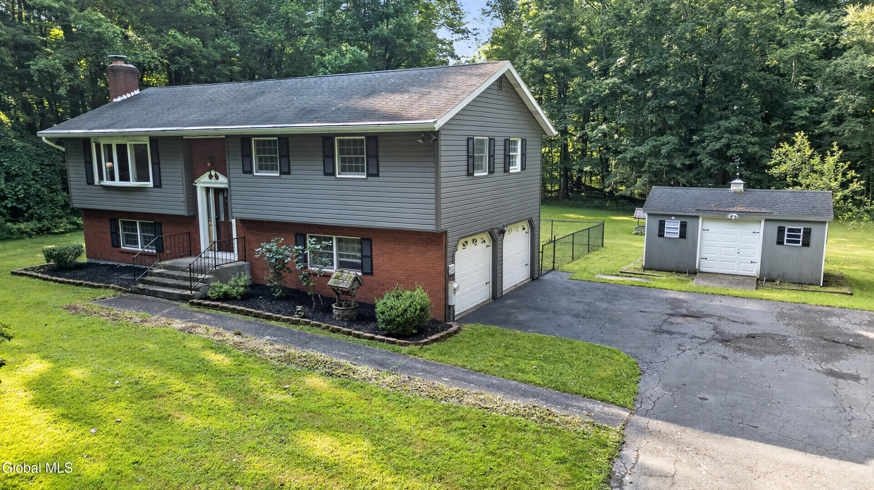 295 Font Grove Road — photo