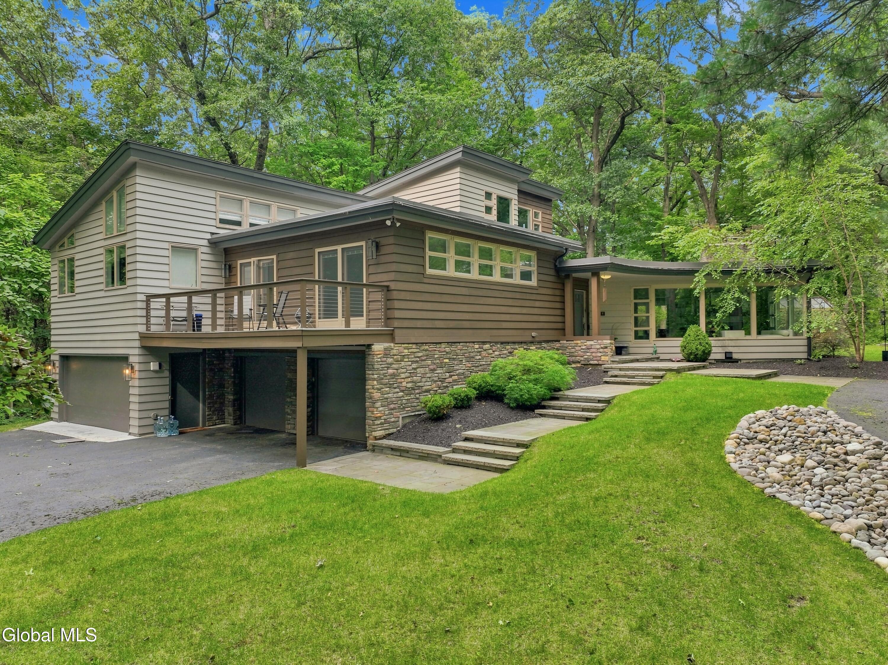 7 Hills Road — photo