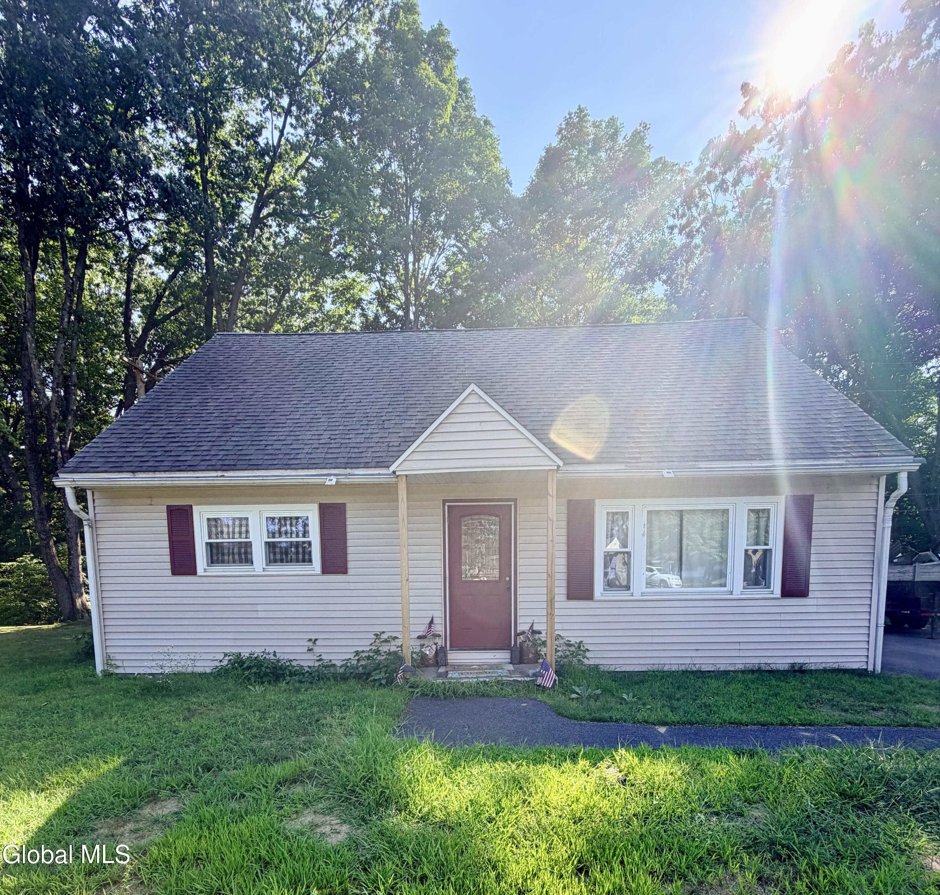 4 Circular Drive — photo