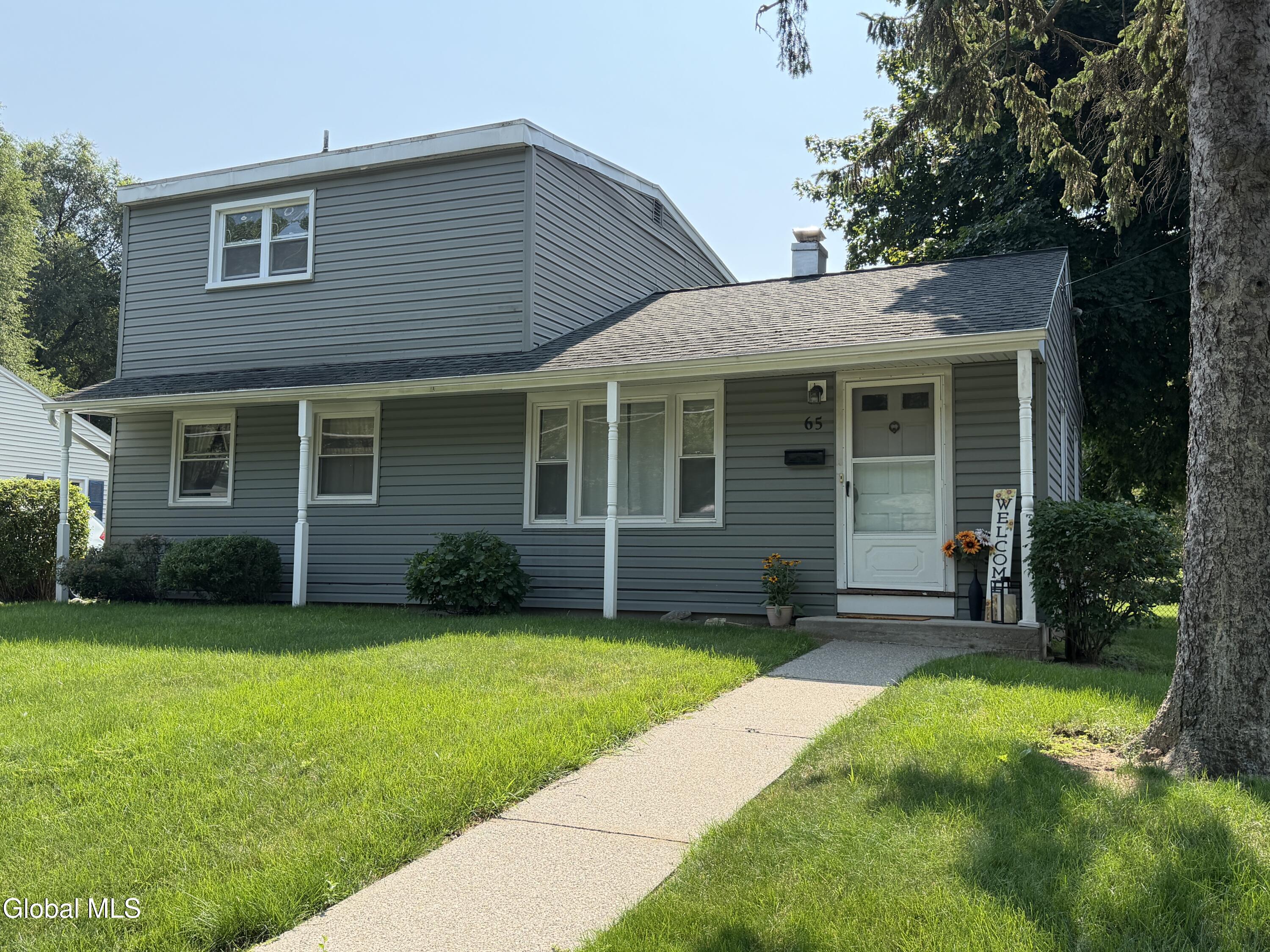 65 Locust Park — photo