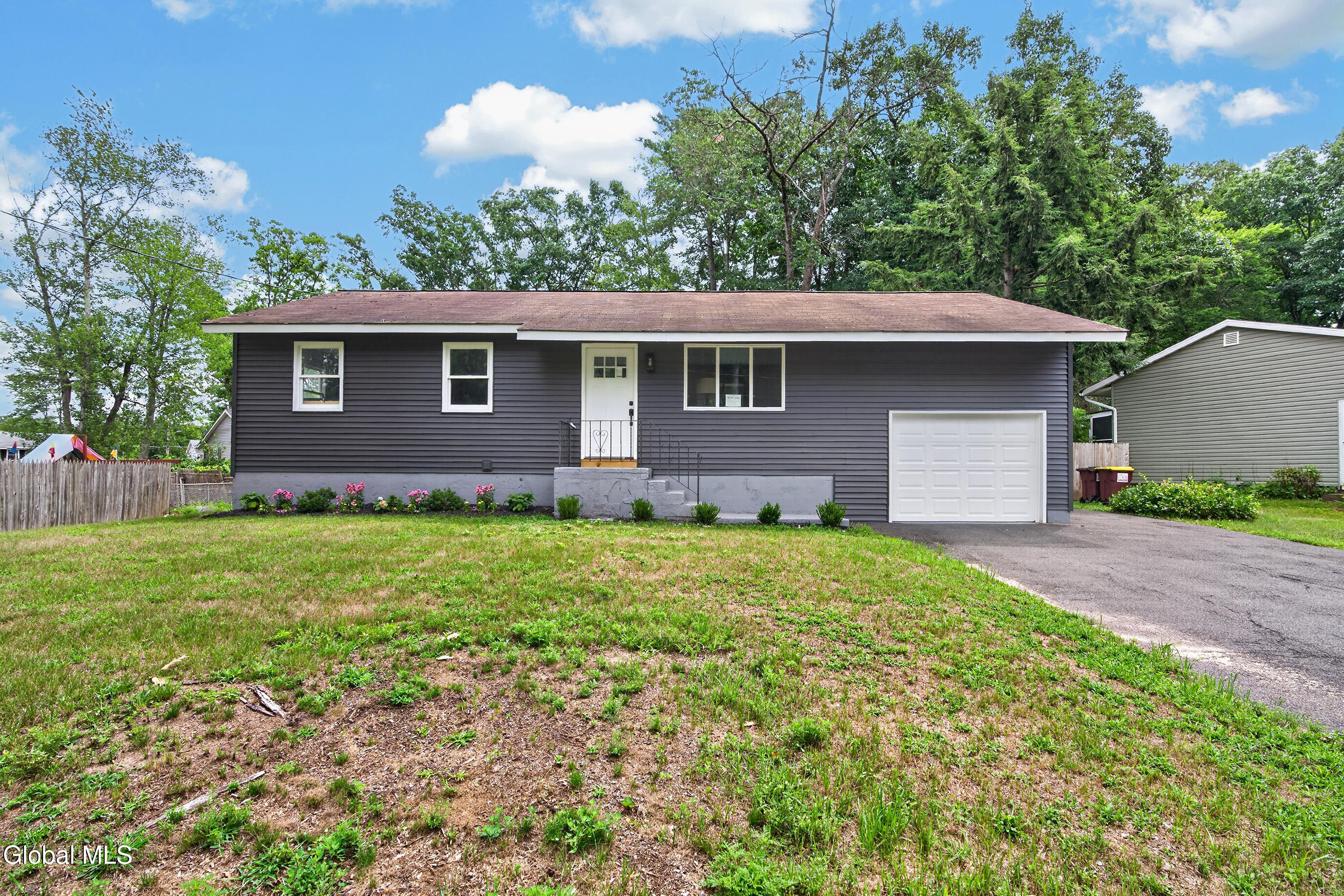 3 Karista Spring Drive — photo