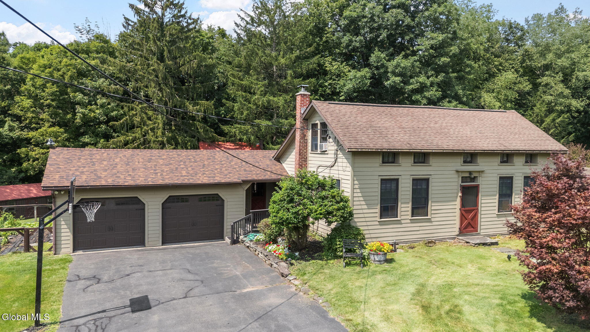 33 County Road 401 — photo