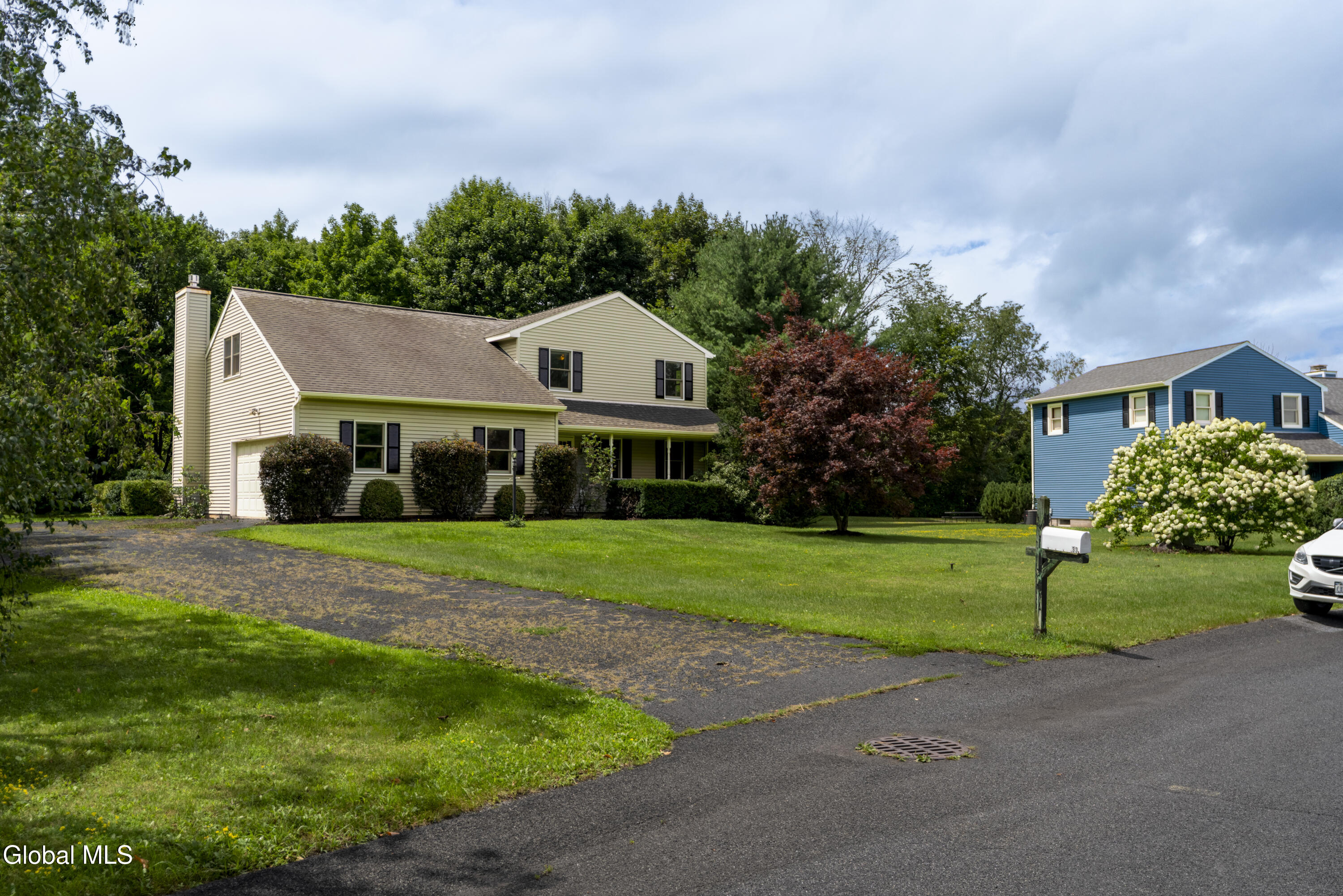 33 Armstrong Circle — photo