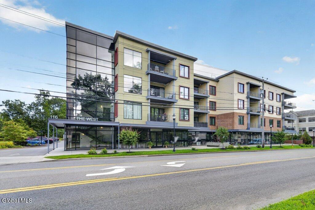 116 West, Unit 309 — photo