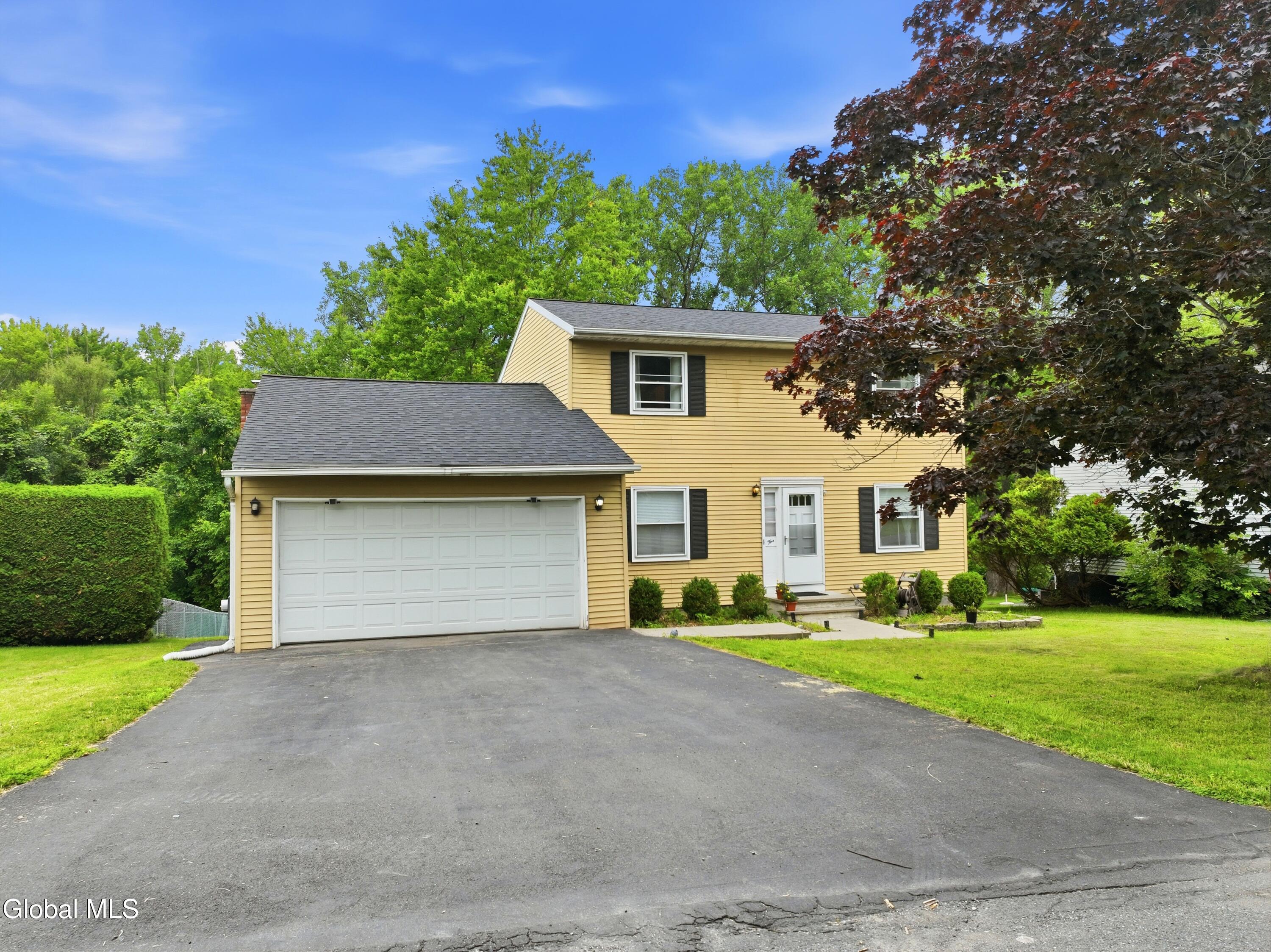5 Mohican Place — photo