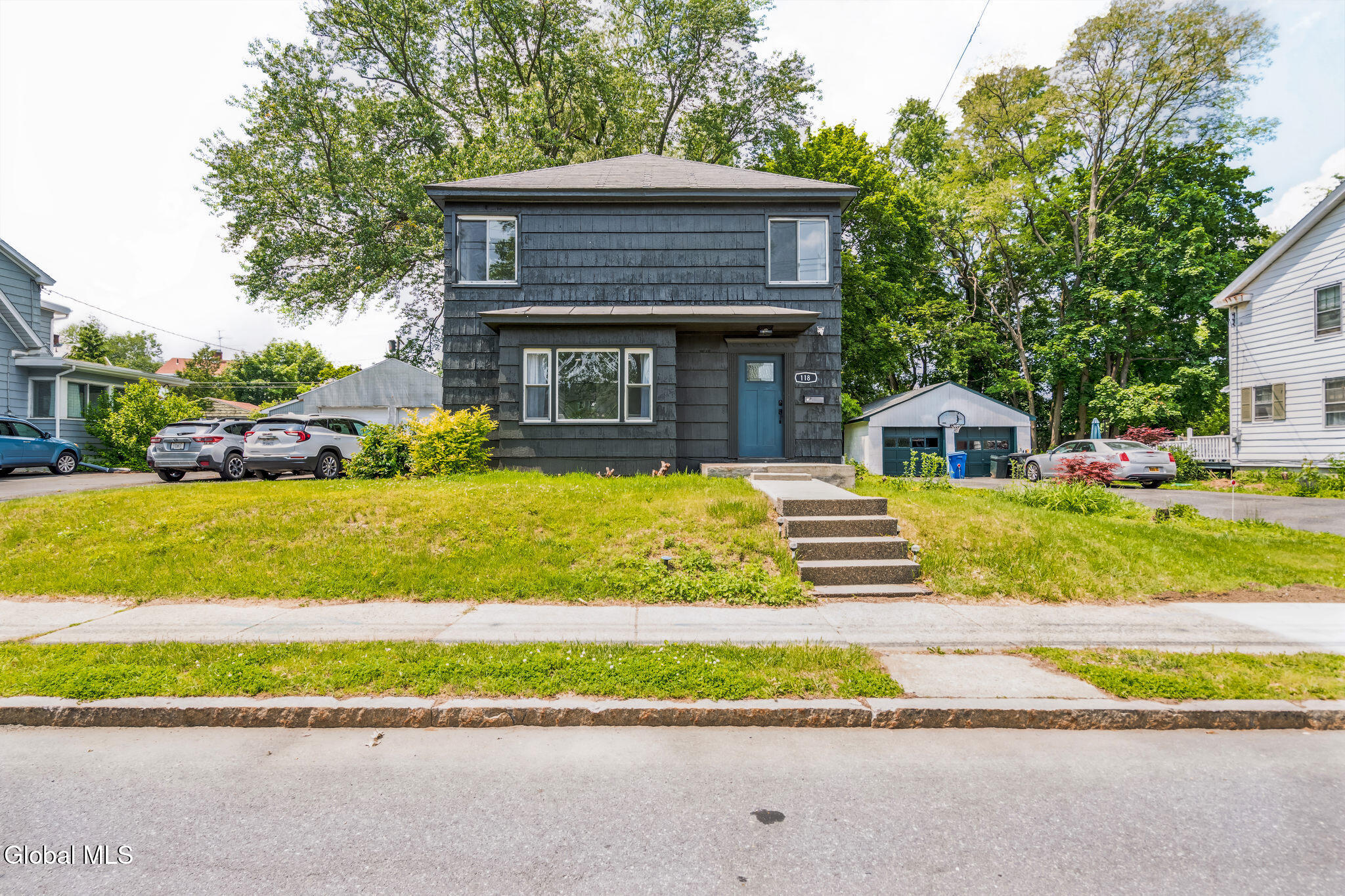 118 Winnie Street — photo