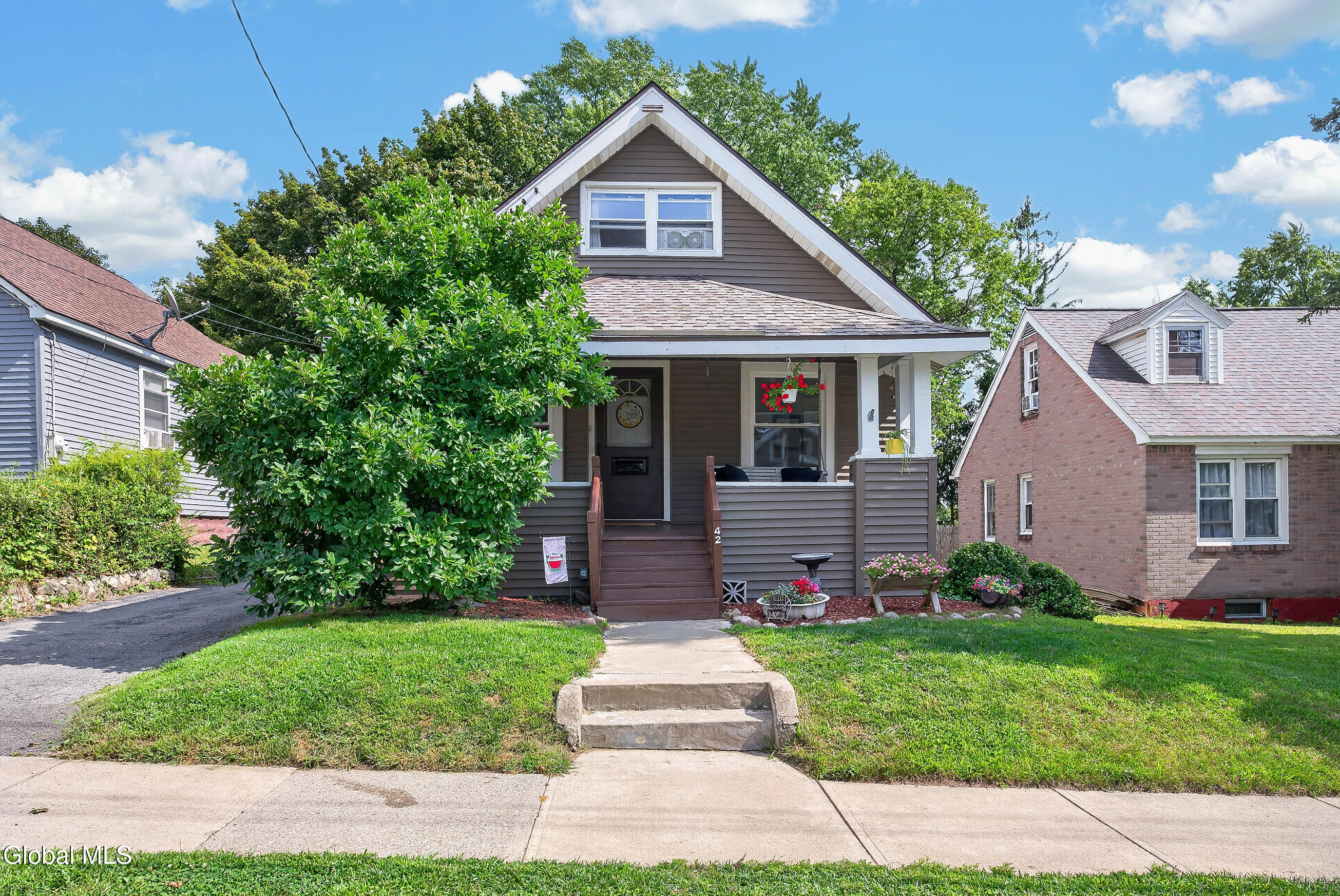 42 Jackson Avenue — photo
