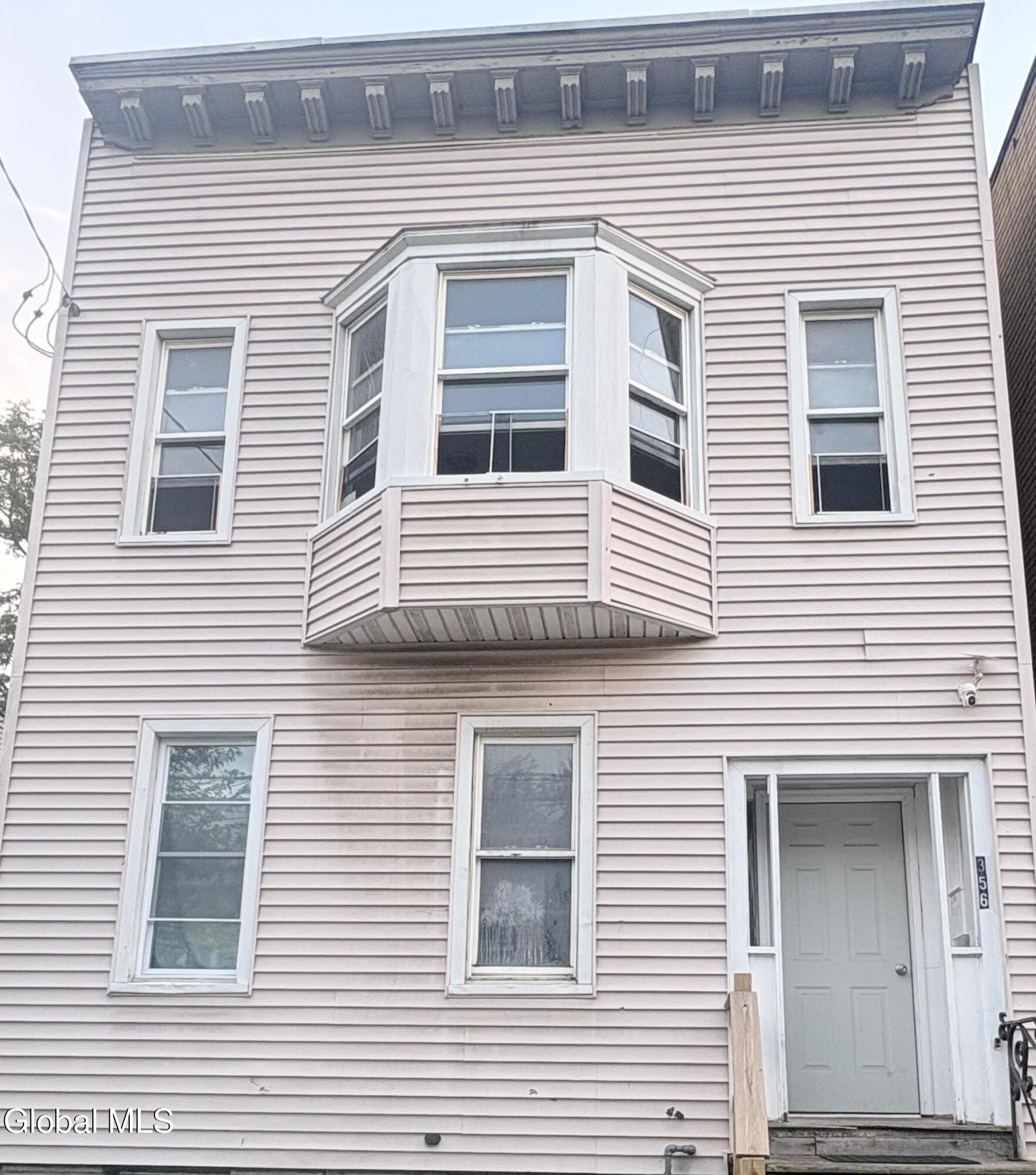 356 Second Street, 2 — photo