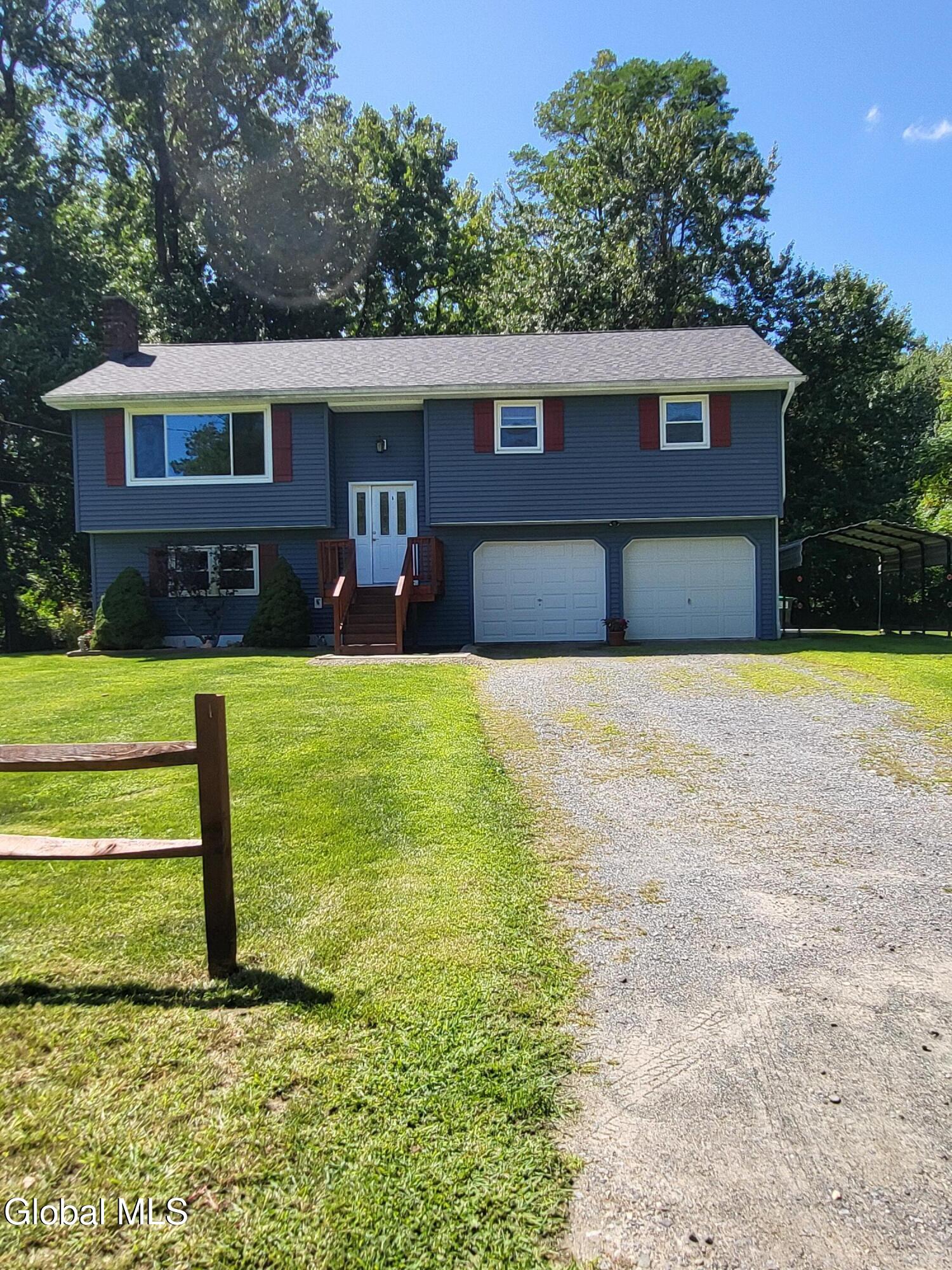 1 Forest Road — photo