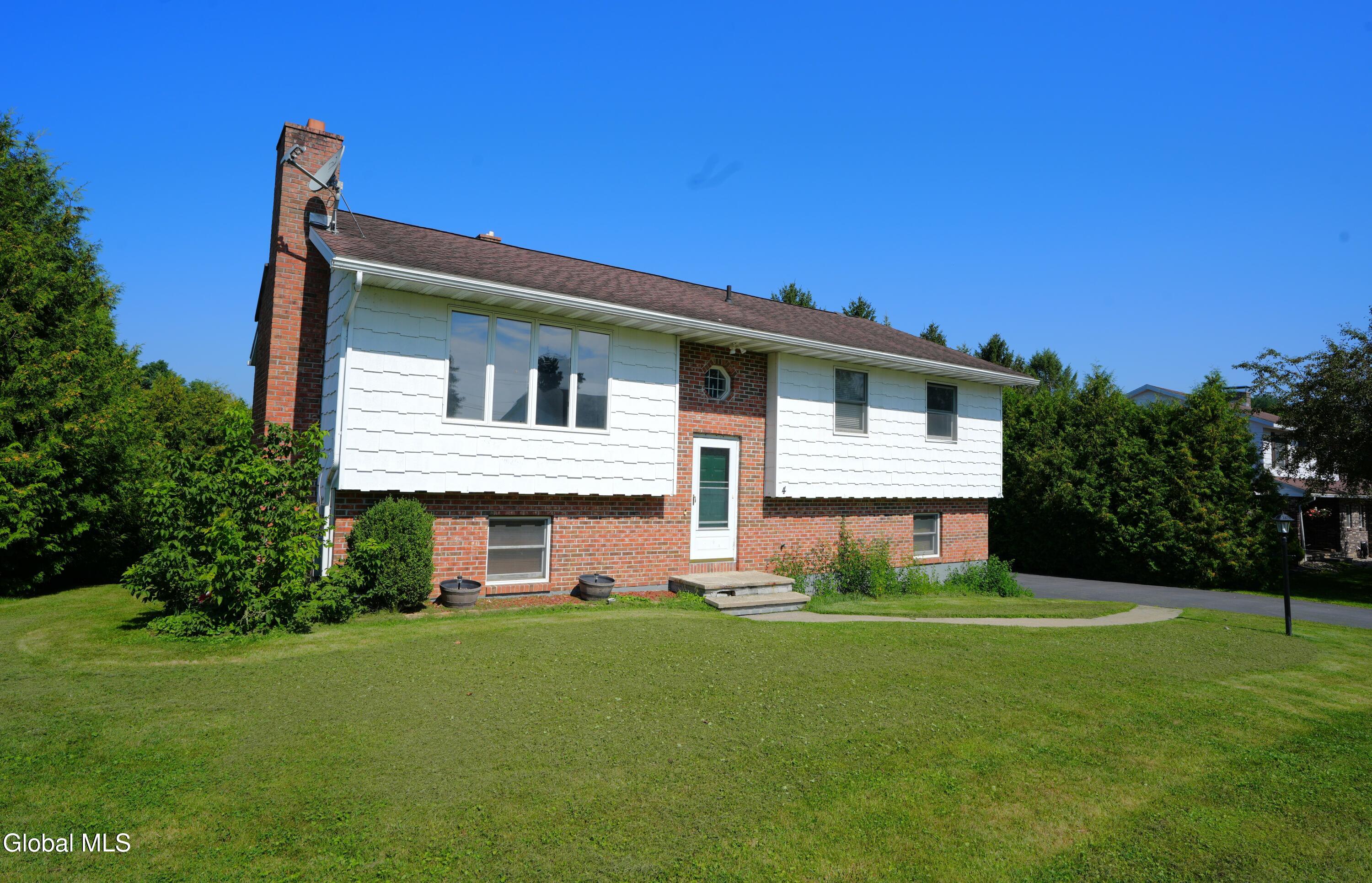 4 Sylvia Lane — photo