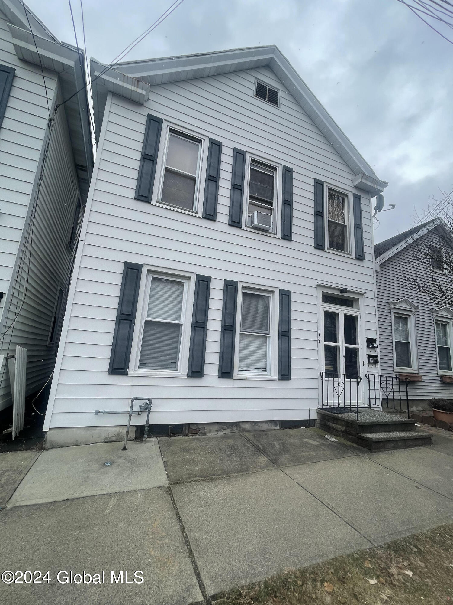 1524 5th Avenue, 2nd Floor — photo