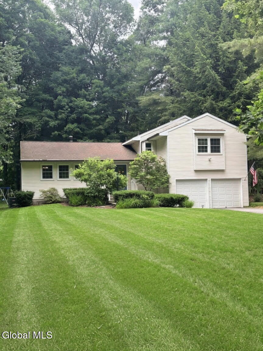4 Woodlake Drive — photo
