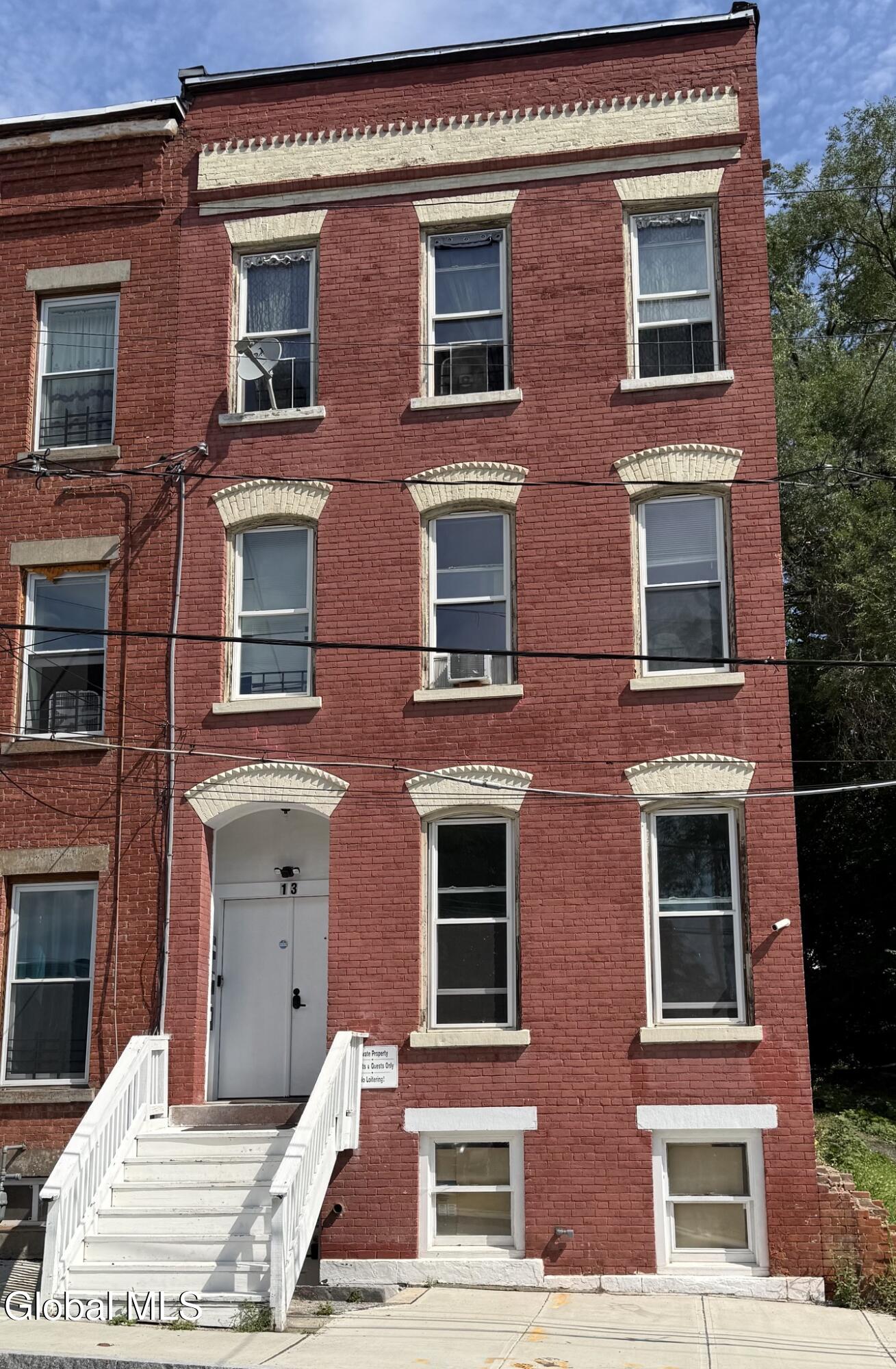13 Delaware Street — photo
