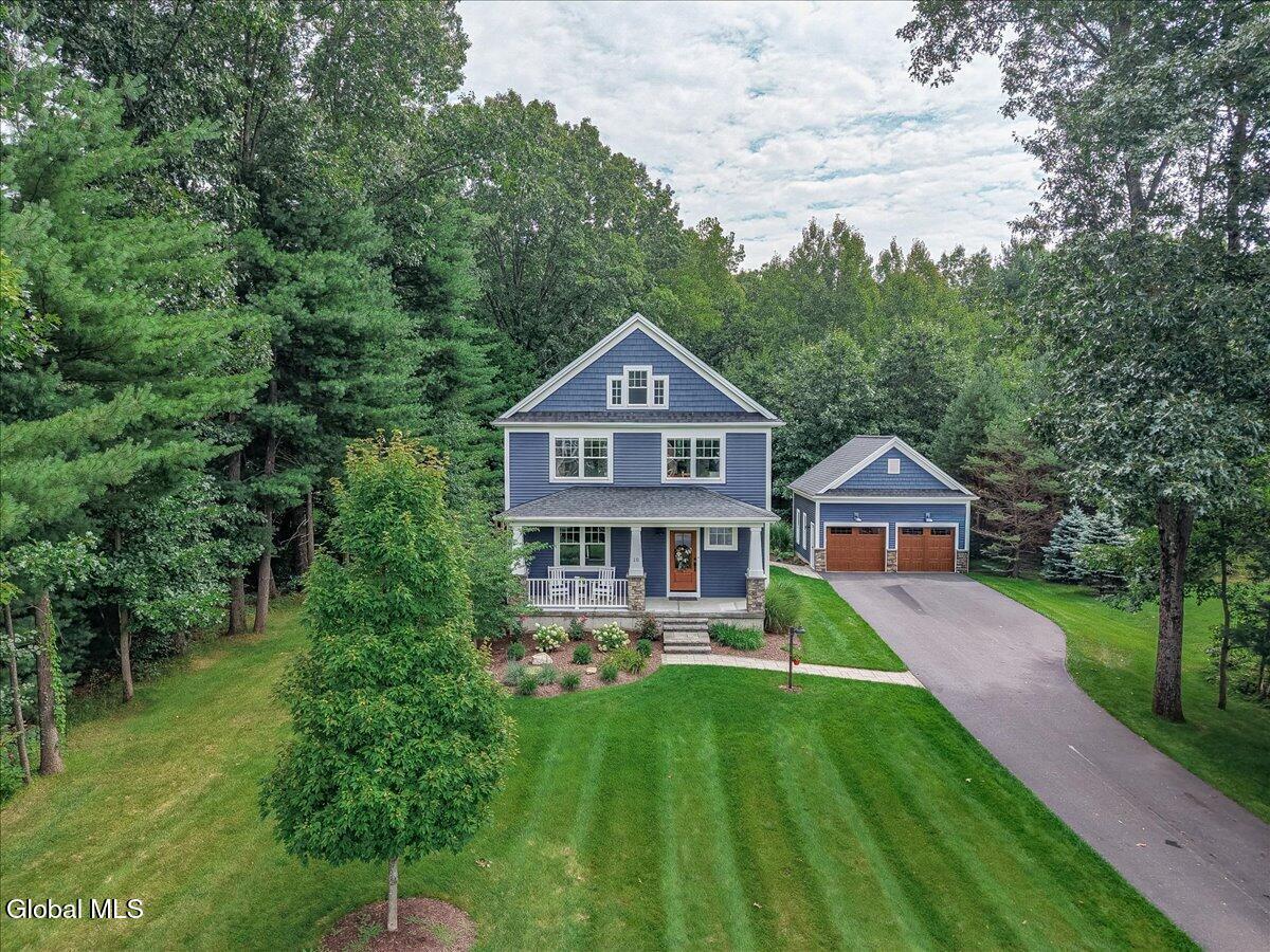 10 Emerald Terrace — photo
