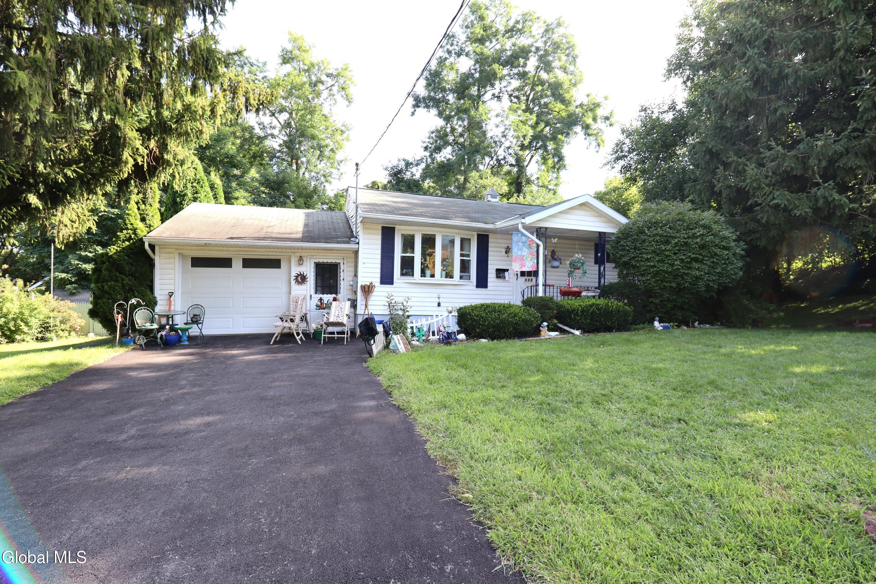 535 Salina Street — photo