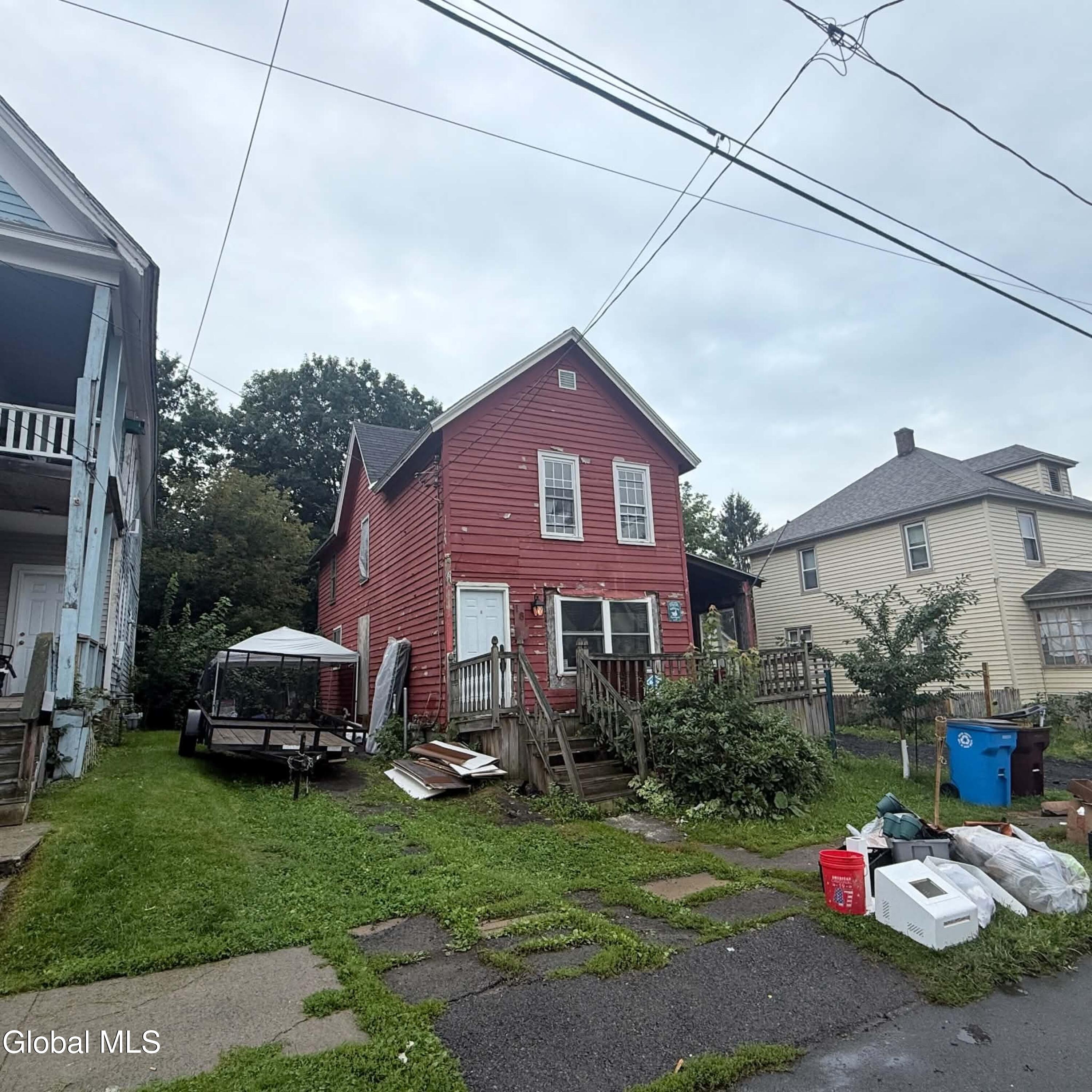 18 Walnut Street — photo