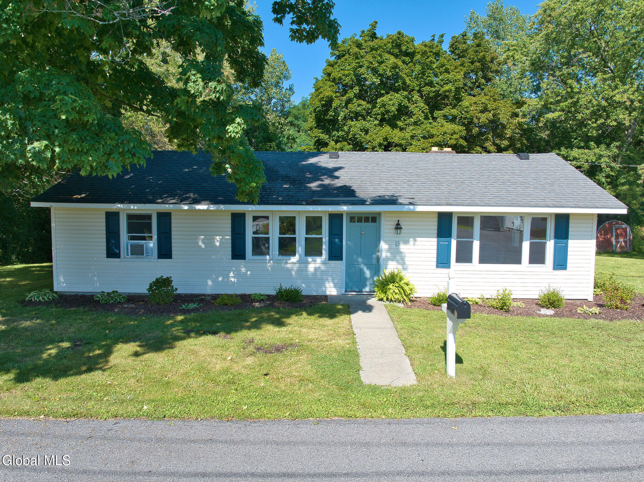 15 Renas Drive — photo