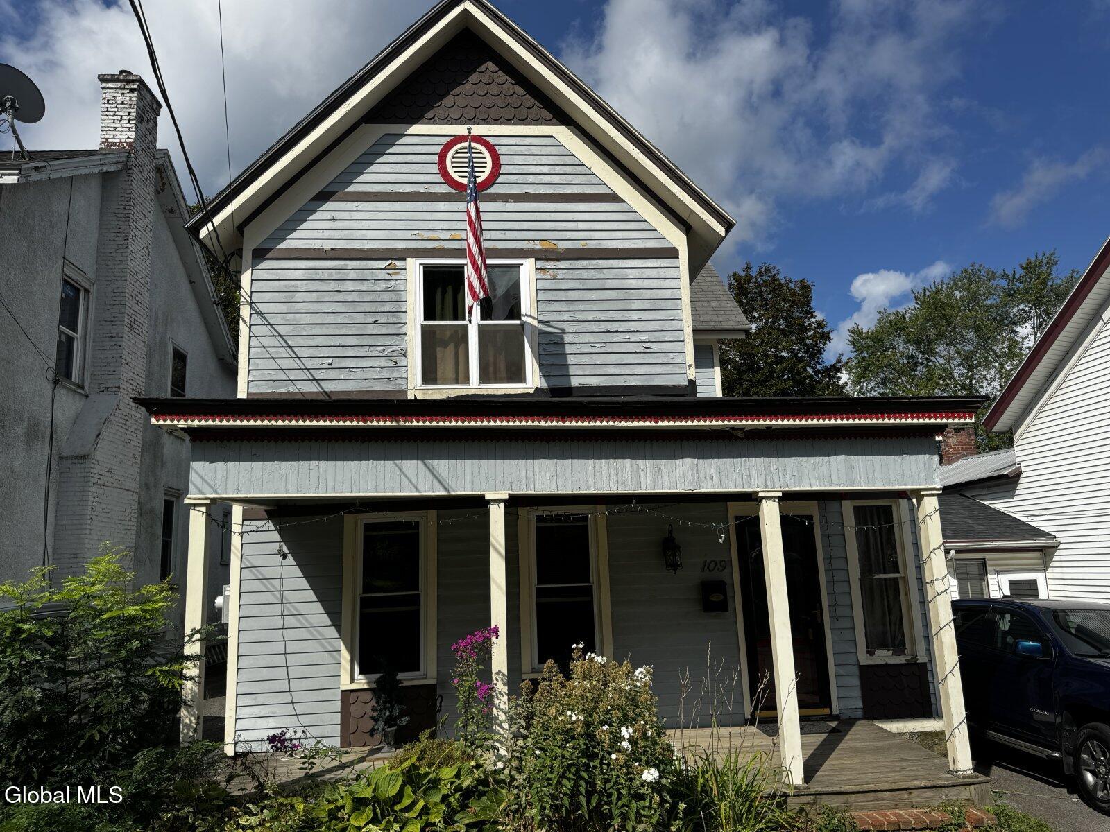 109 S Market Street — photo