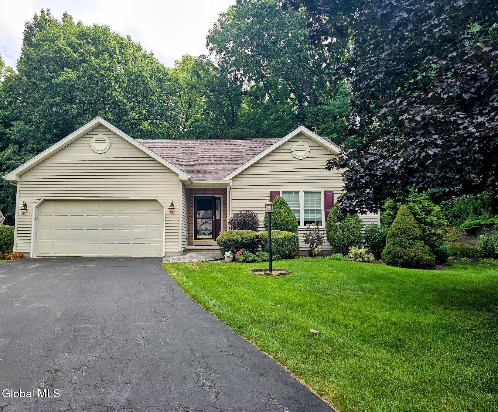 7 Cassidy Drive — photo