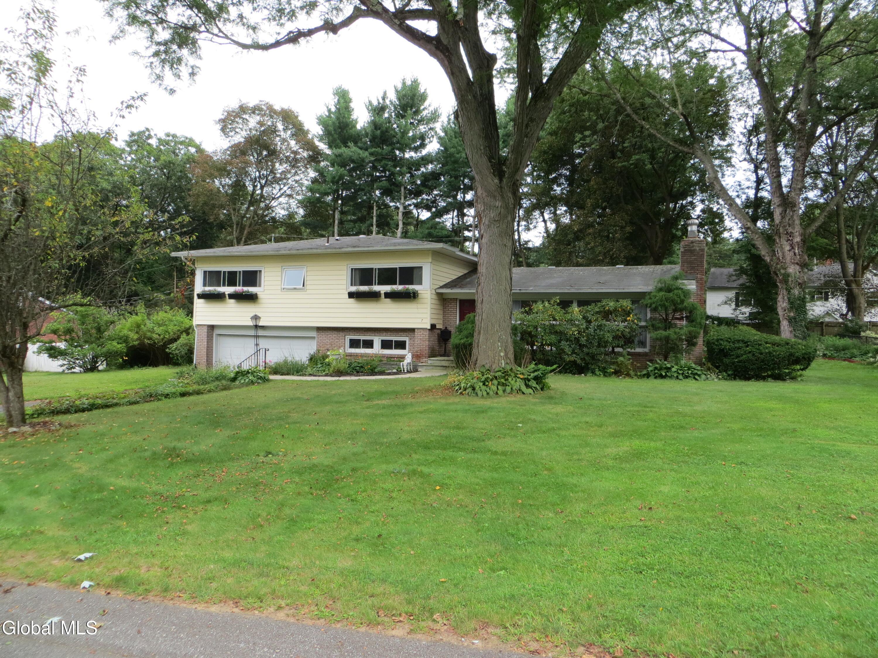 7 Paul Holly Drive — photo