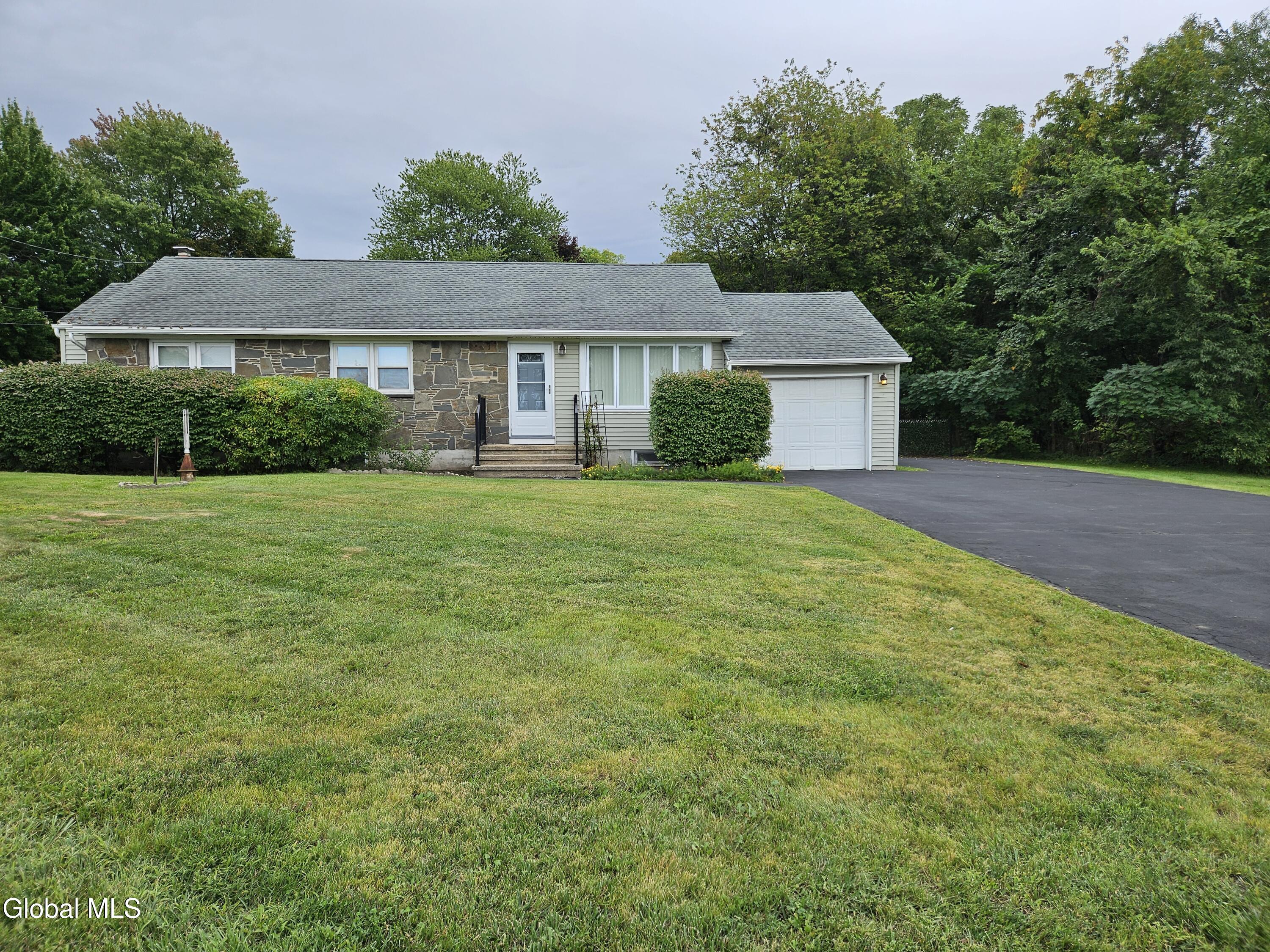 100 Troy Road — photo