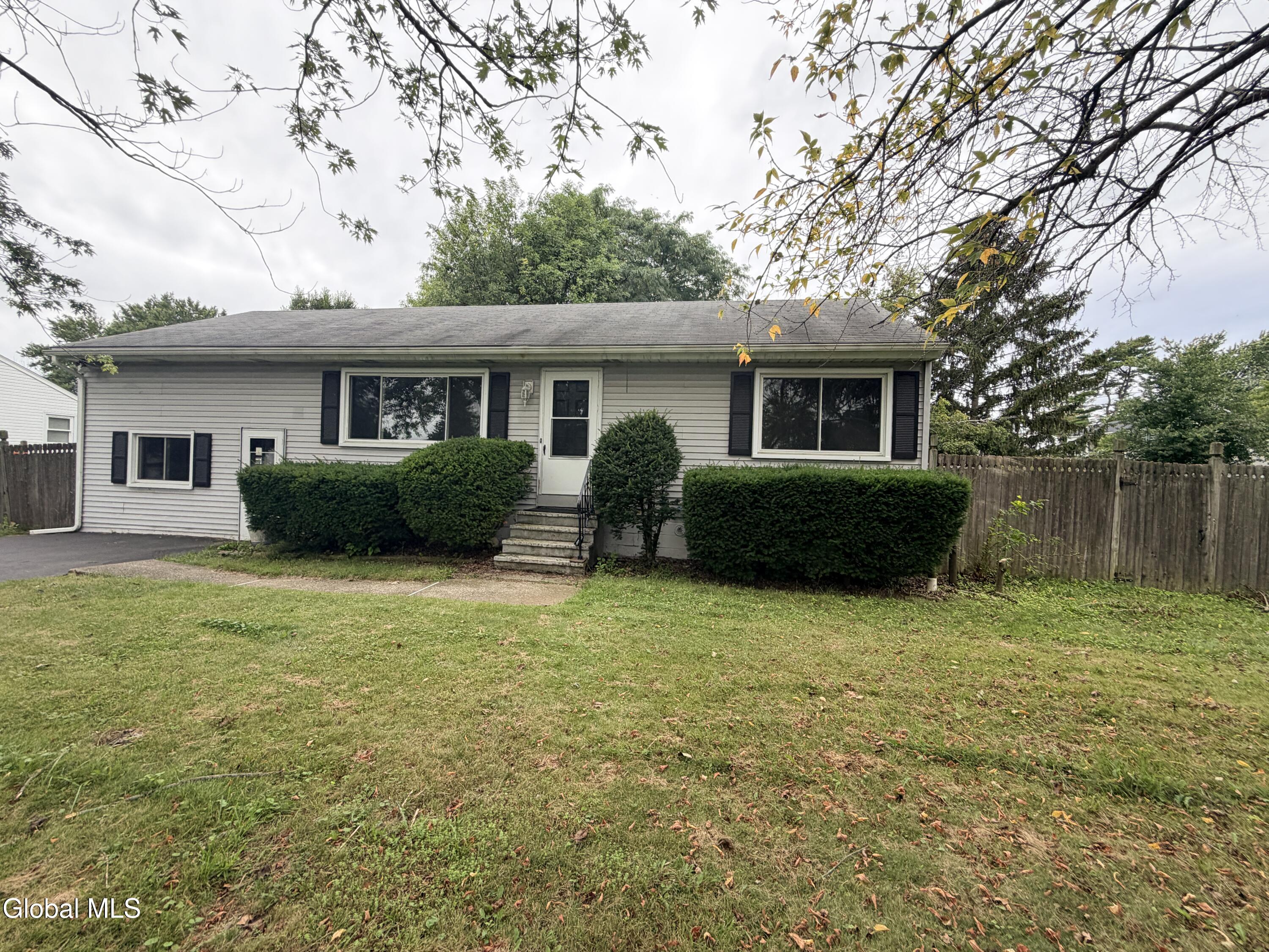 11 Pershing Drive — photo
