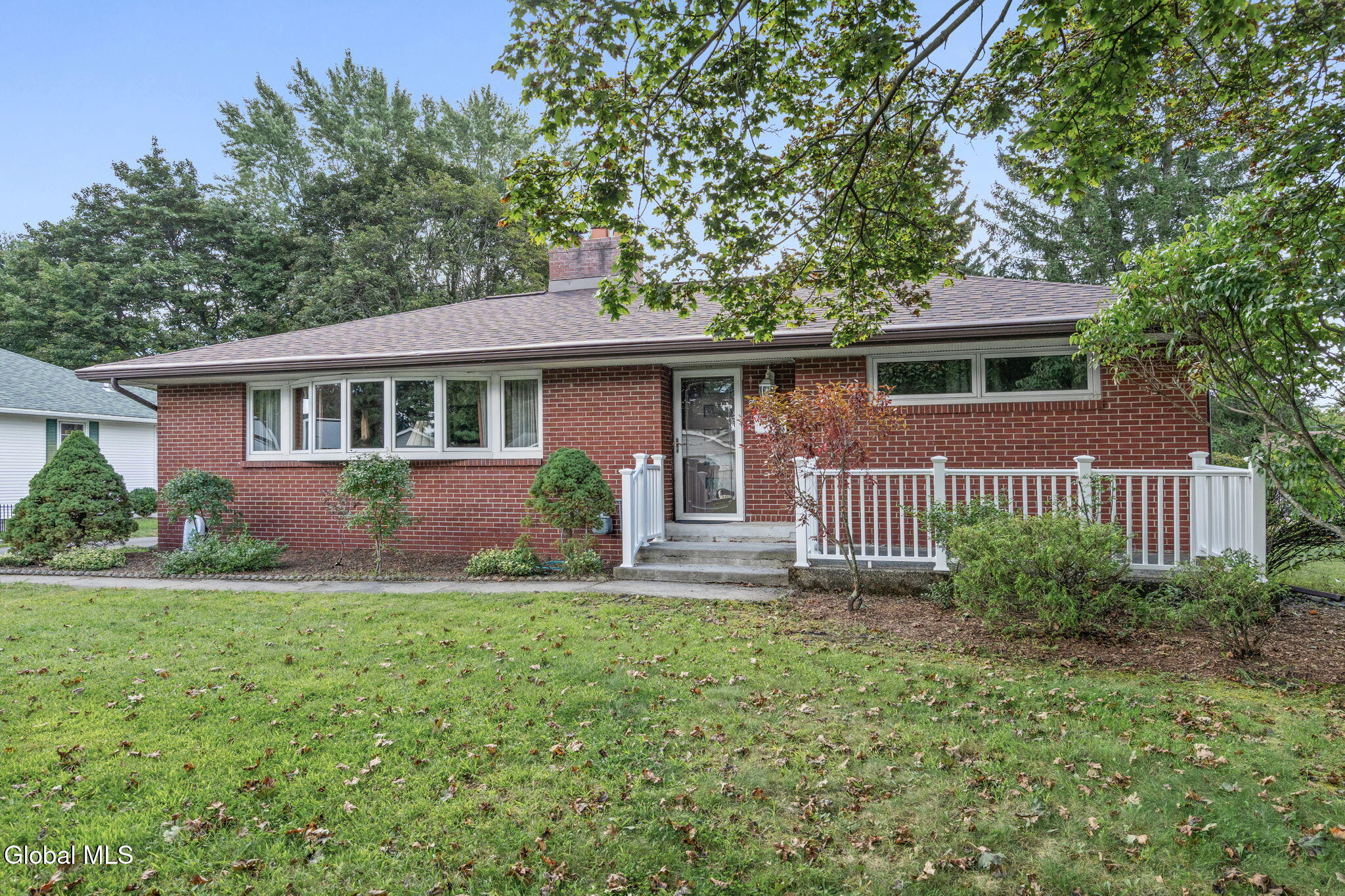 27 W Glenwood Drive — photo