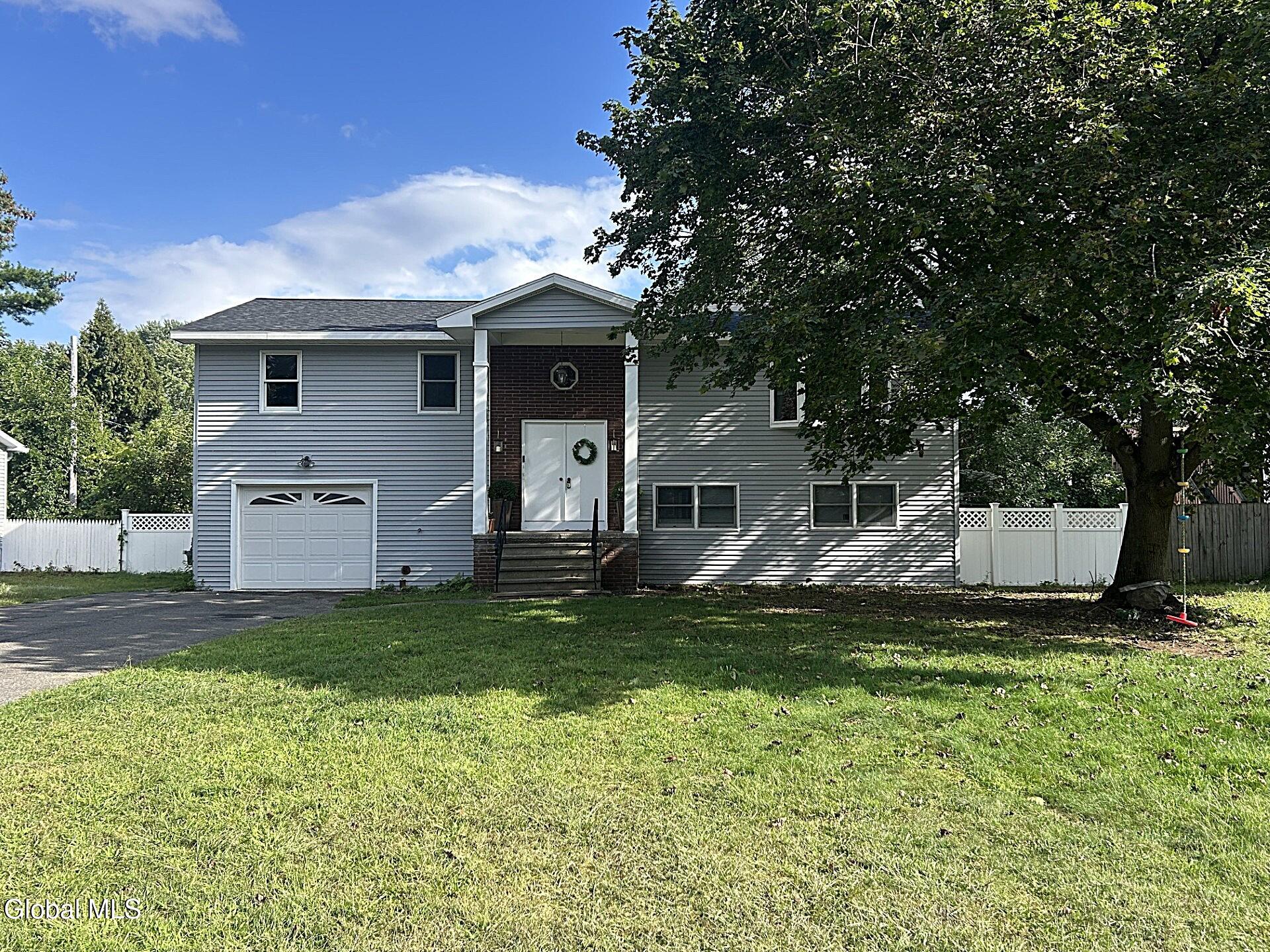 27 Delafield Drive — photo
