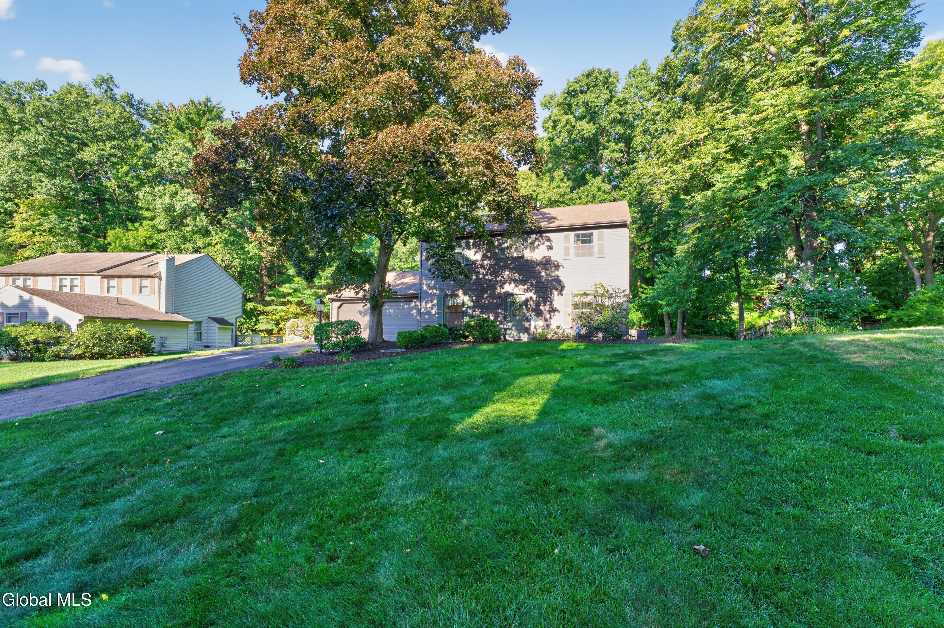 312 Ridgewood Circle — photo