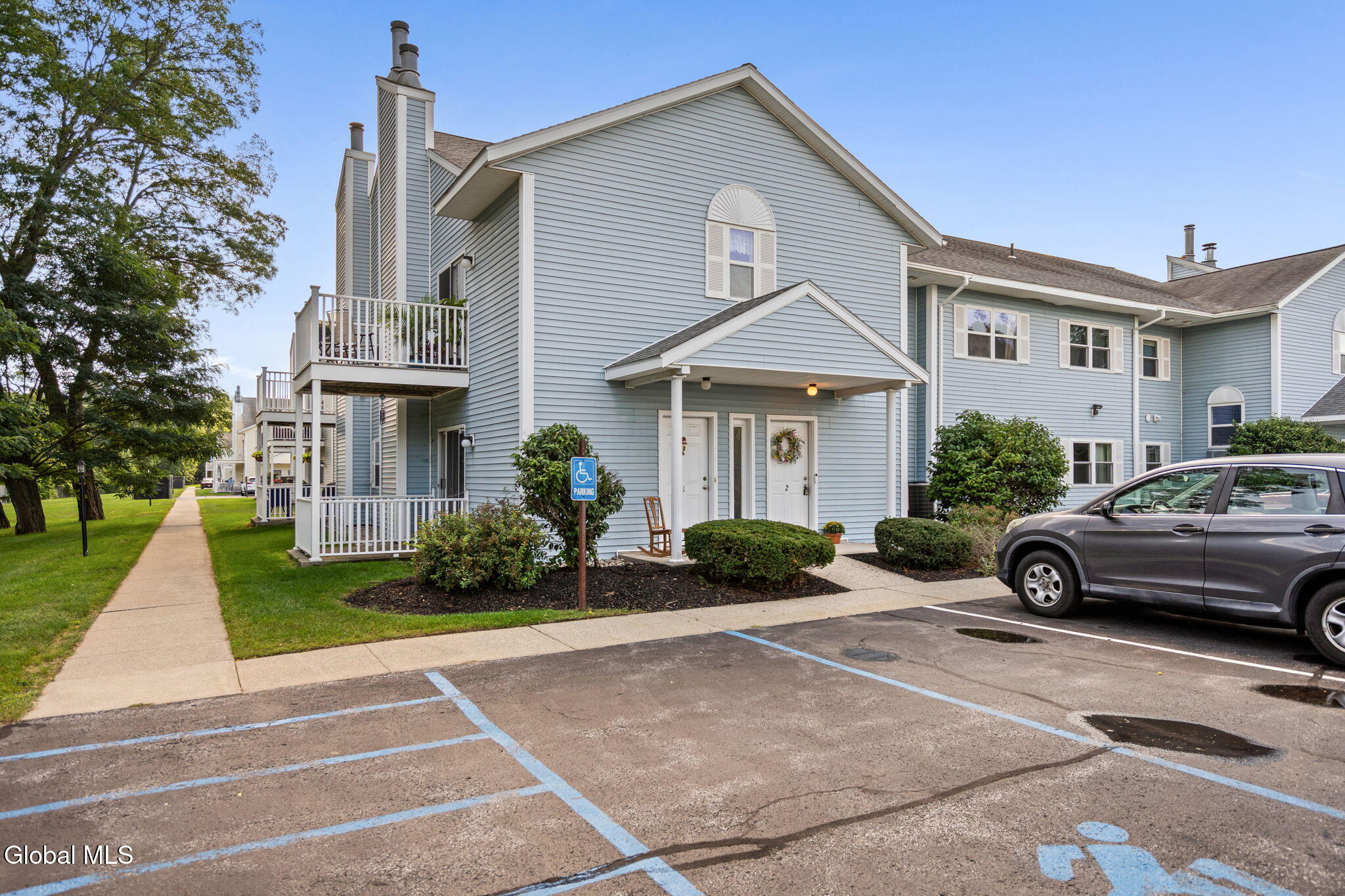 702 Cambridge Manor Drive — photo