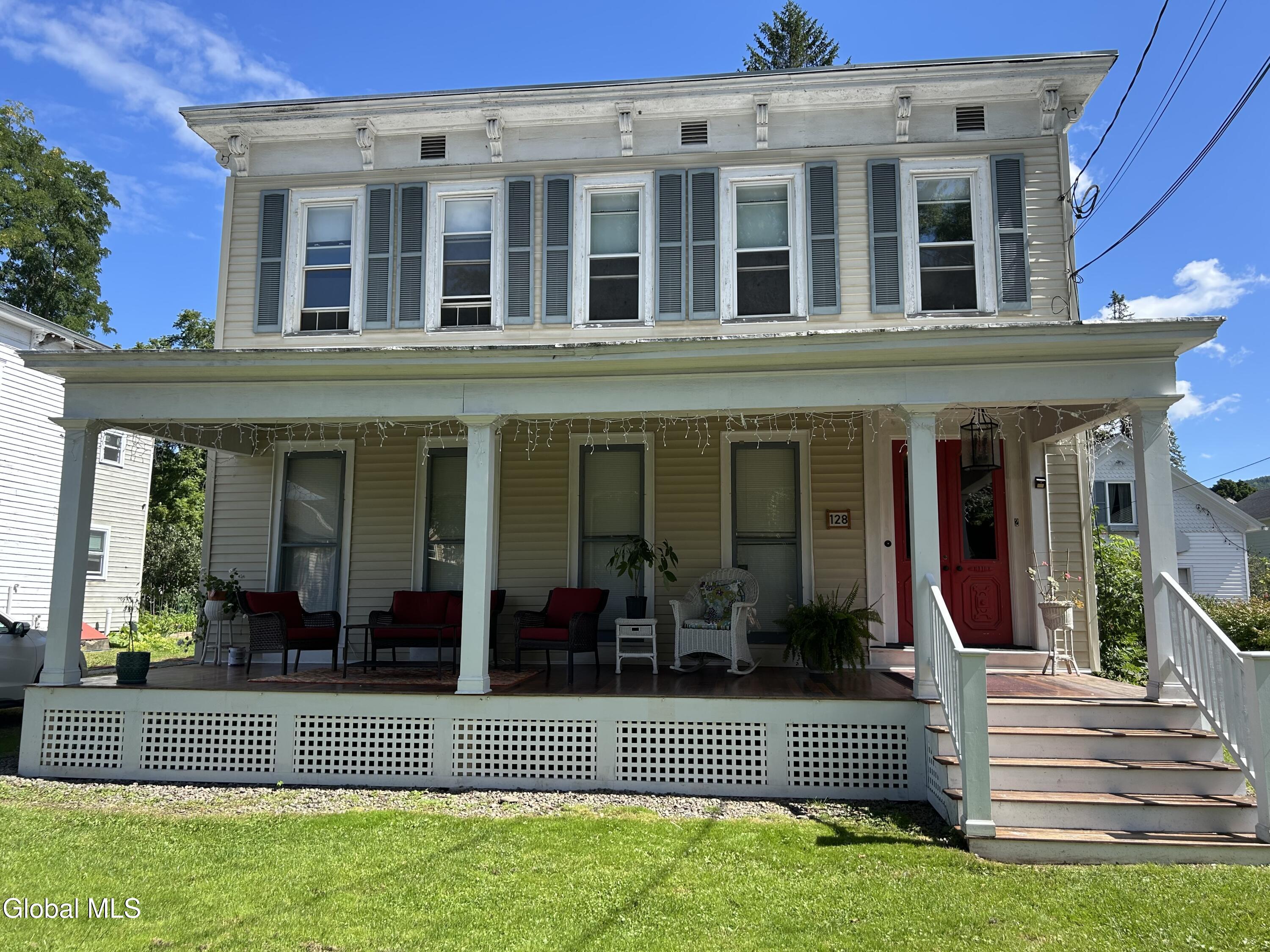 128 Wells Avenue, 2 — photo