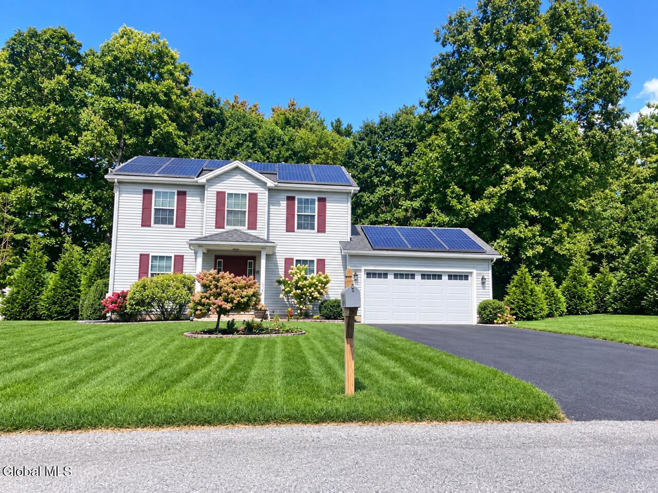23 Geneva Drive — photo