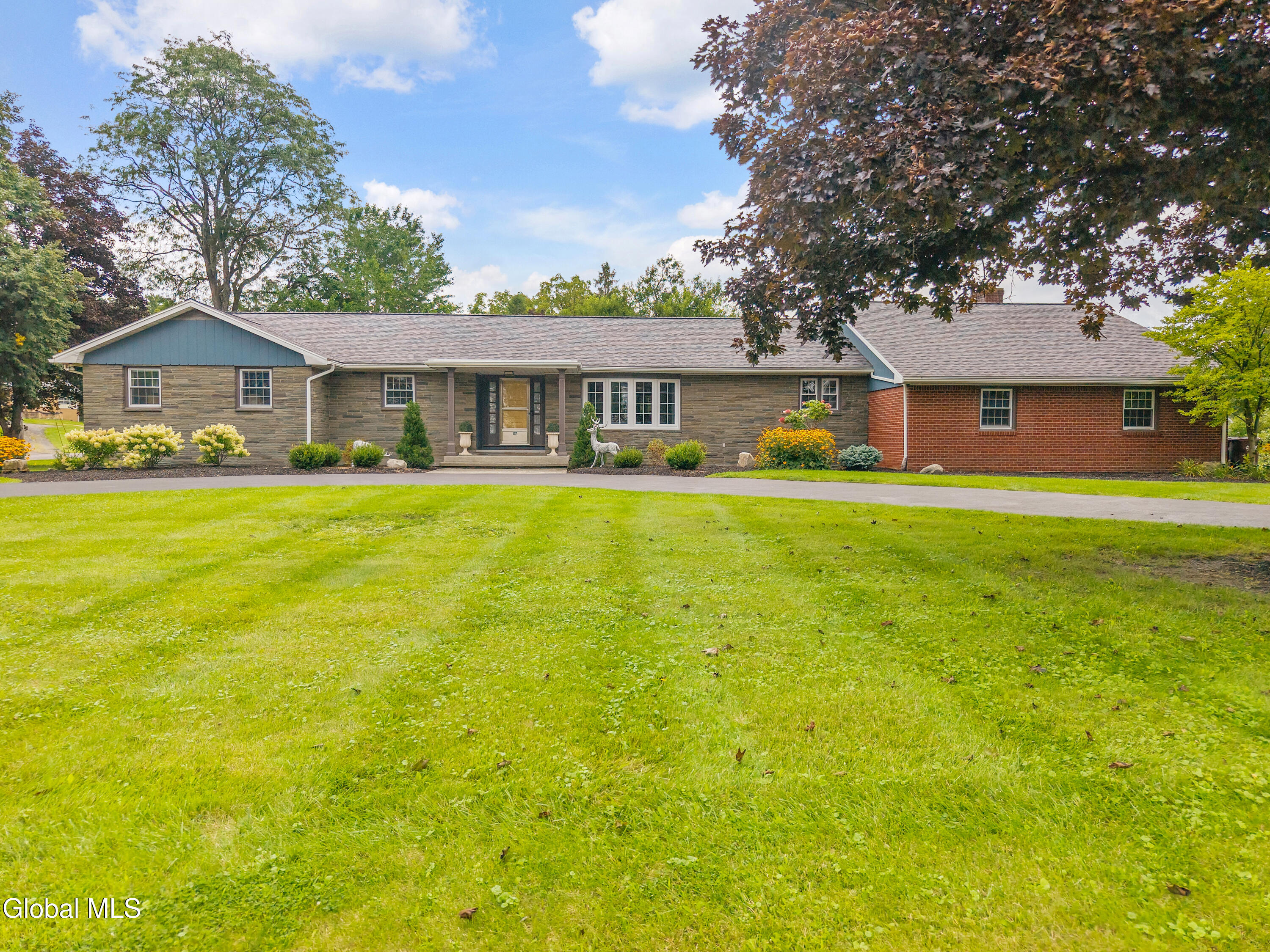 27 Frangella Drive — photo
