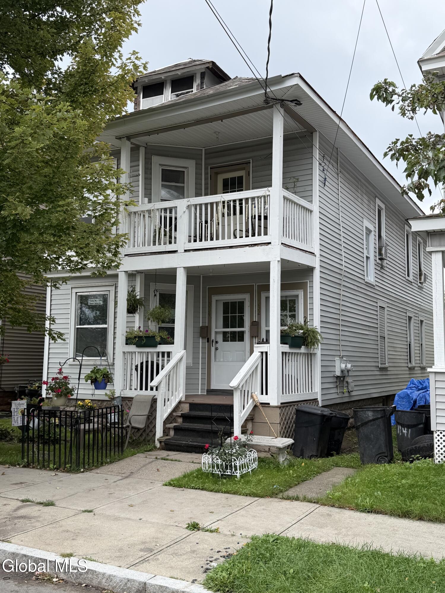332-334 Duane Avenue — photo