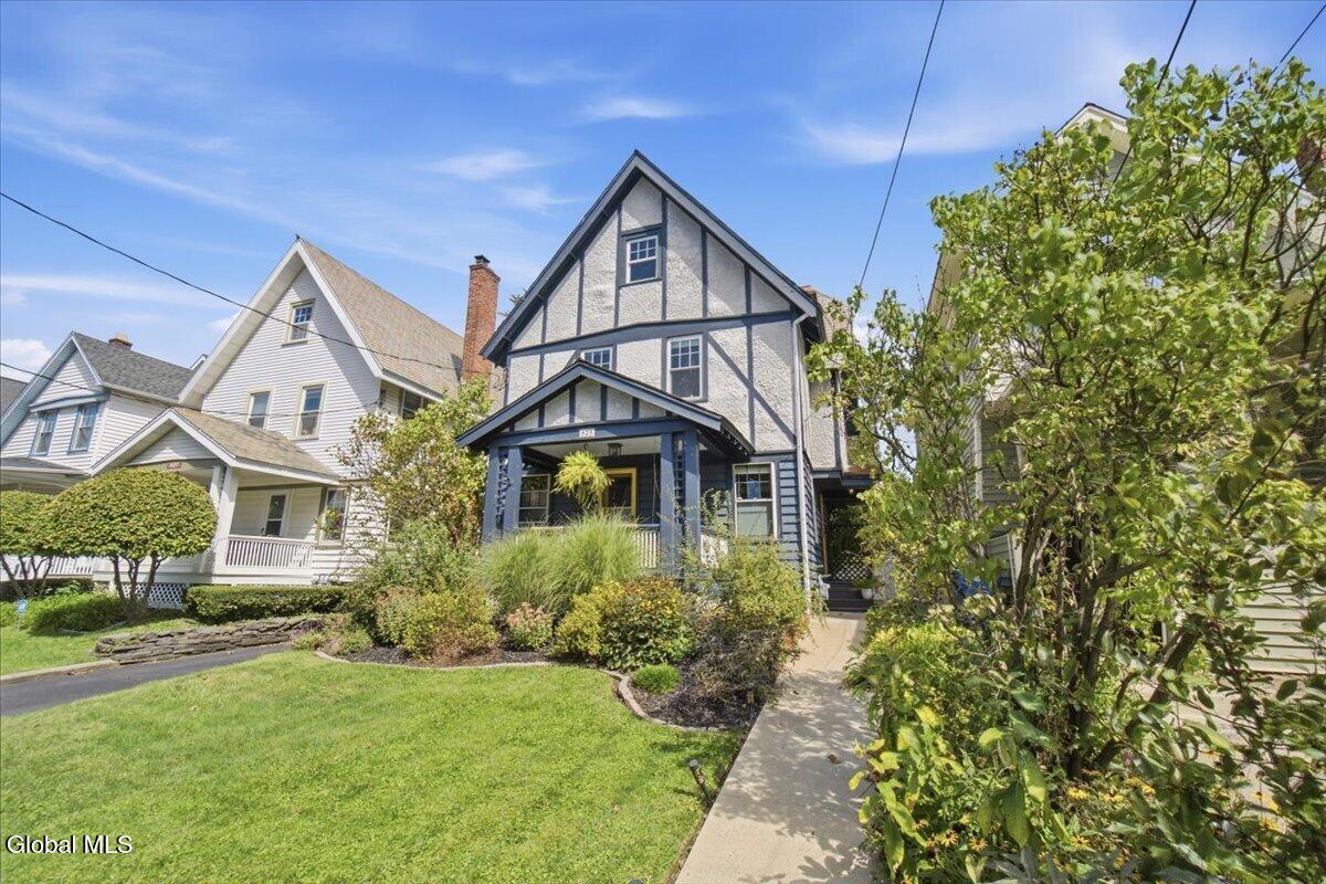 525 Mercer Street — photo