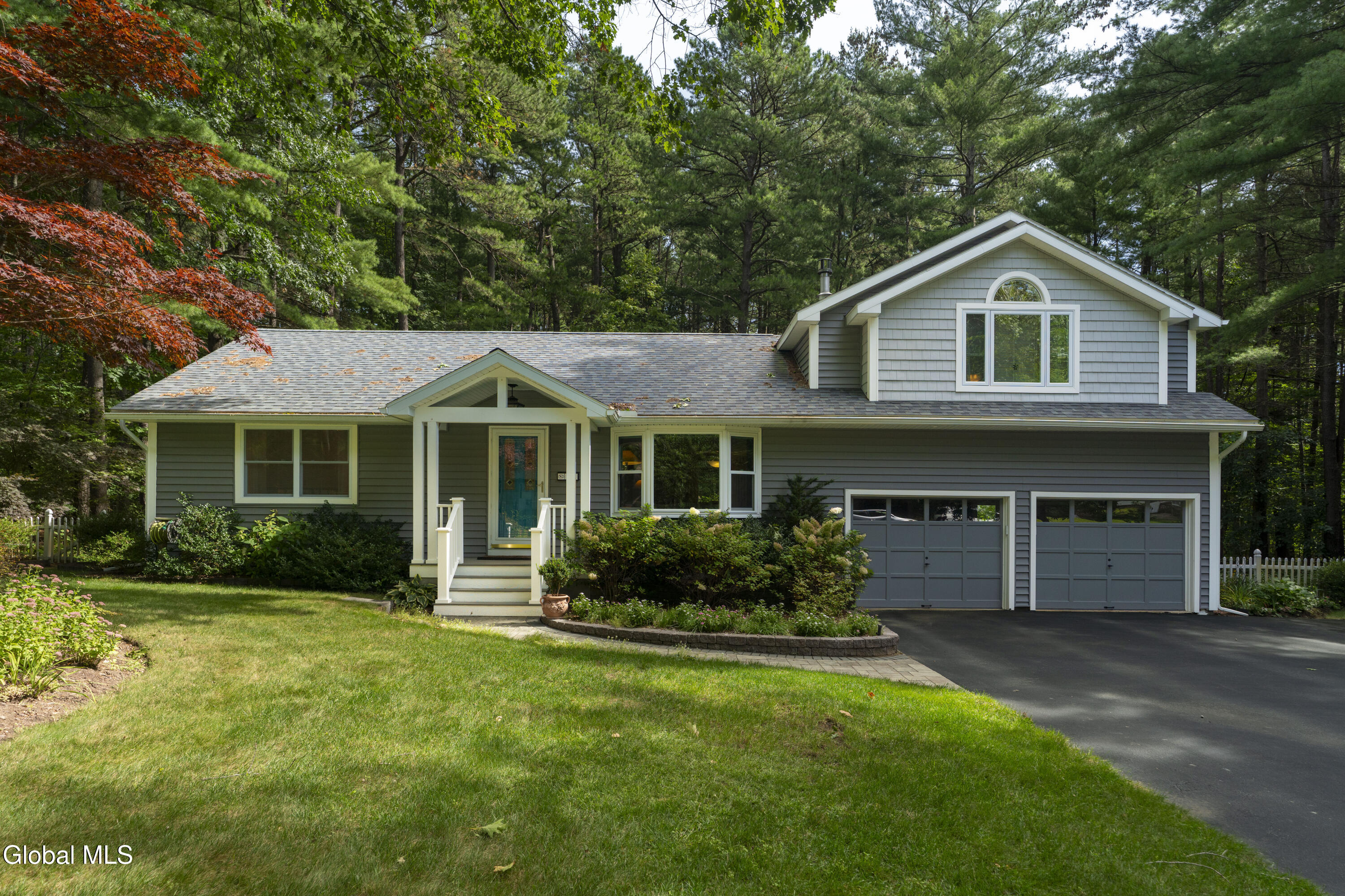 11 Hallak Drive — photo