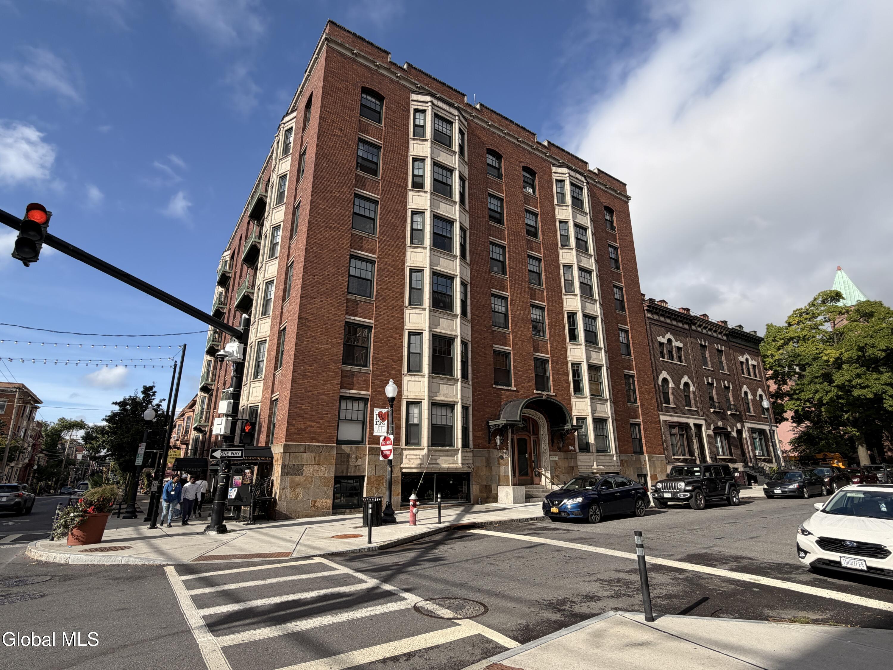 352 State Street, Unit 3D — photo